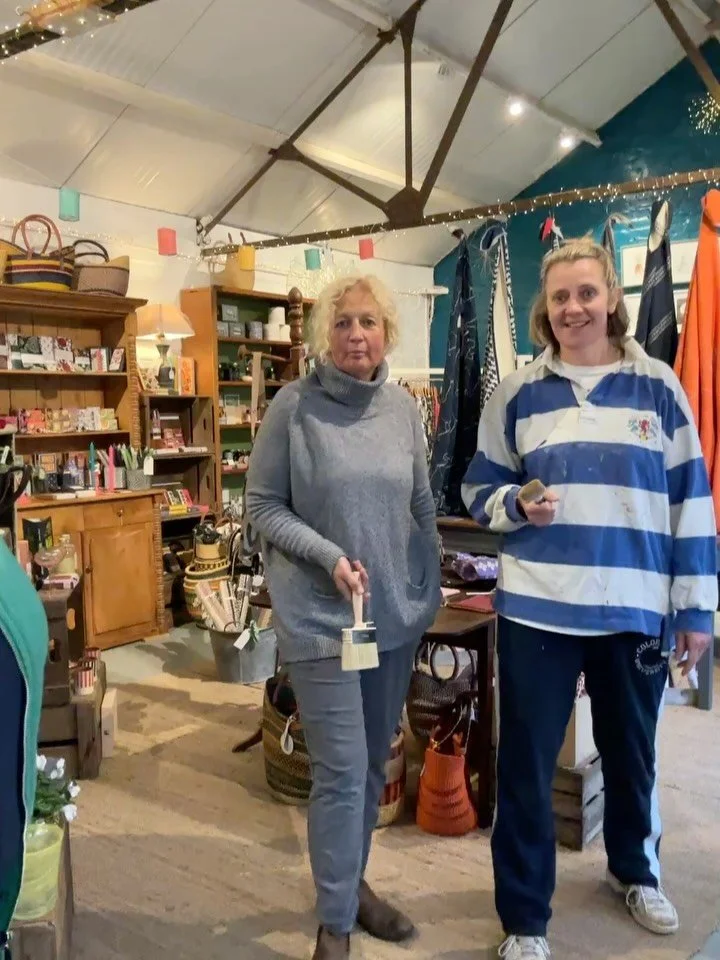 Following on from the &lsquo;before and after&rsquo; reel we thought you&rsquo;d enjoy seeing the outtakes! Content creation and video direction is a lot harder than it looks 😂

#theinneryard #independentgiftshop #shoplocaldevizes #smallshoplove #de