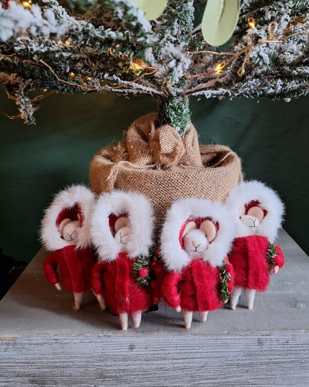 Following on from Deborah's Christmas gift selection on Tuesday, it's now time for Liz's lovely choices! Particularly enjoyed the 'East 17' mouse group 😂

#theinneryard #independentgiftshop #shoplocaldevizes #smallshoplove #devizes #wiltshire #indie