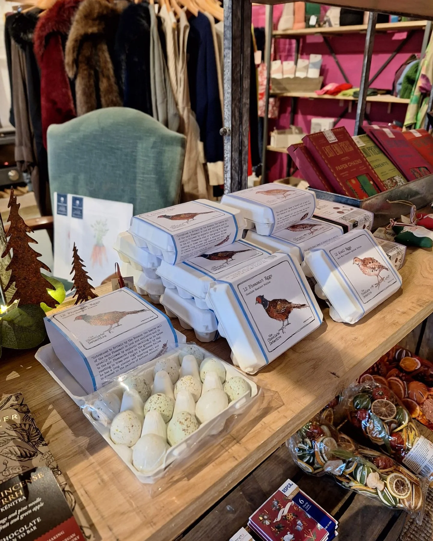 We've had another delivery of the very popular 'pheasant eggs' (which are actually delicious praline) and have added some equally delicious 'quail' eggs! Ideal for when you are looking for something little different for someone who is difficult to bu