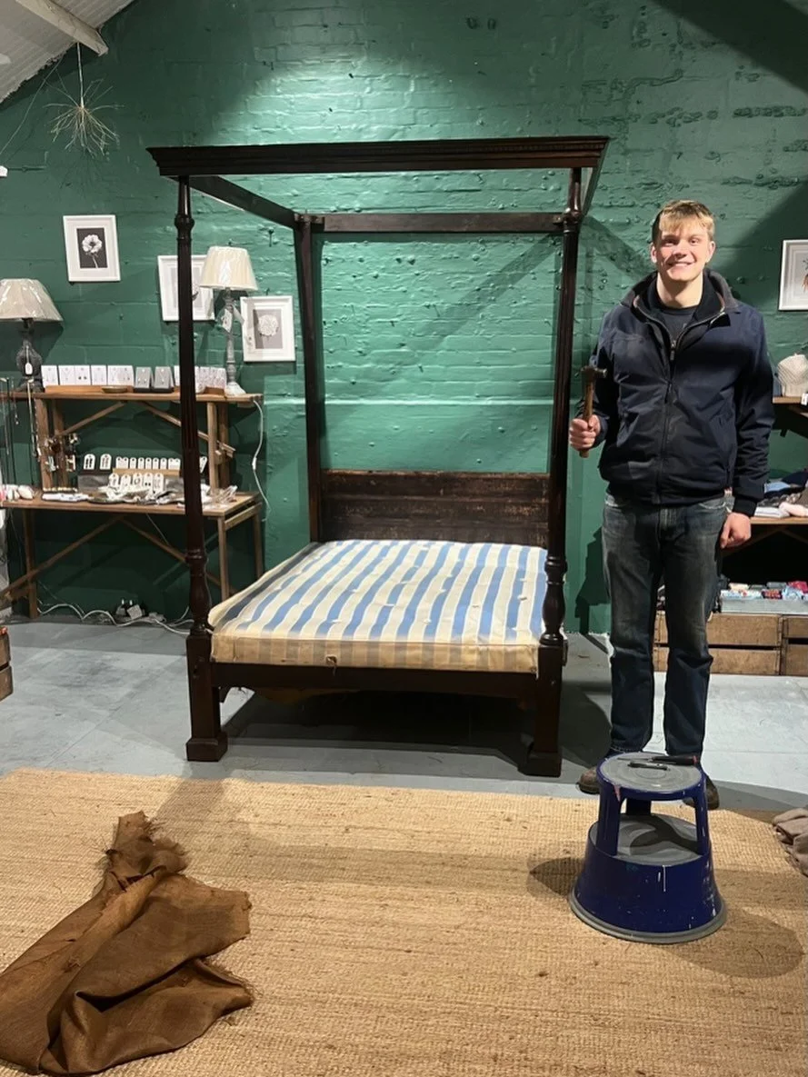 The secret shop elf and her extremely useful tall helper have been in over the weekend taking the shop apart 😳 The green house has gone (to a lovely new home) and we now have a four poster bed in the shop! 

Liz &hellip; you have been warned. Expect