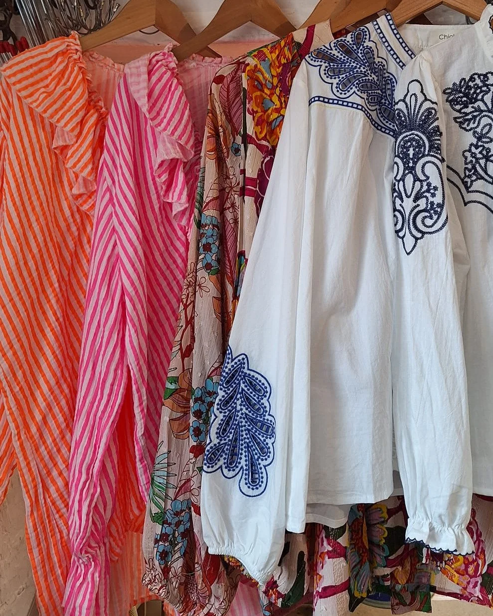 Spring has arrived at The Inner Yard (and briefly outside but it seems to have gone away now 🙄). Here is just a taster of some of the lovely new colours and textures that have appeared in the shop today. Beth will be doing a move around tomorrow so 