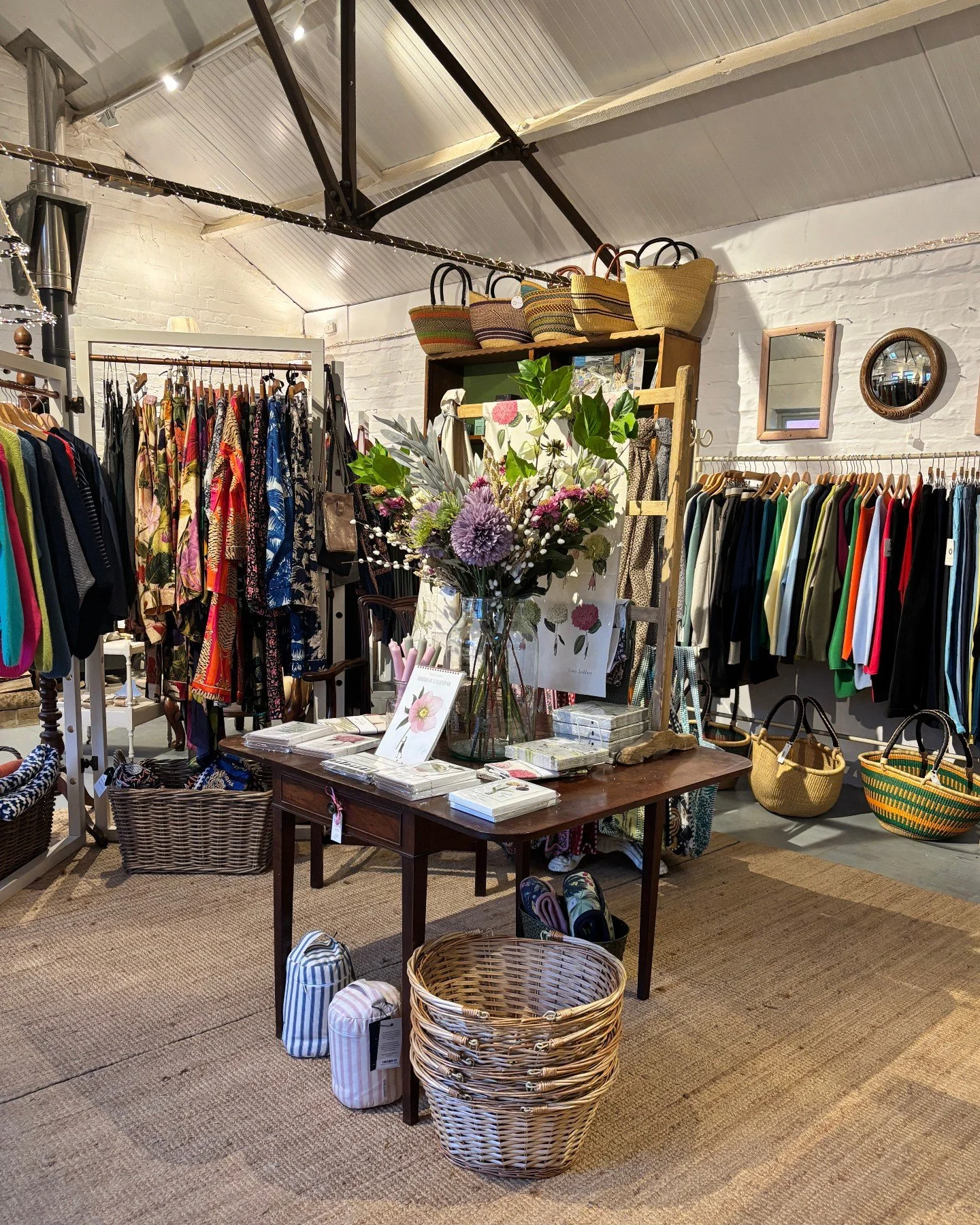 Sometimes you are walking around the shop and see it from a different angle and can't help but take a picture! It's looking rather lovely isn't it 💕

#theinneryard #independentgiftshop #shoplocaldevizes #devizes #wiltshire