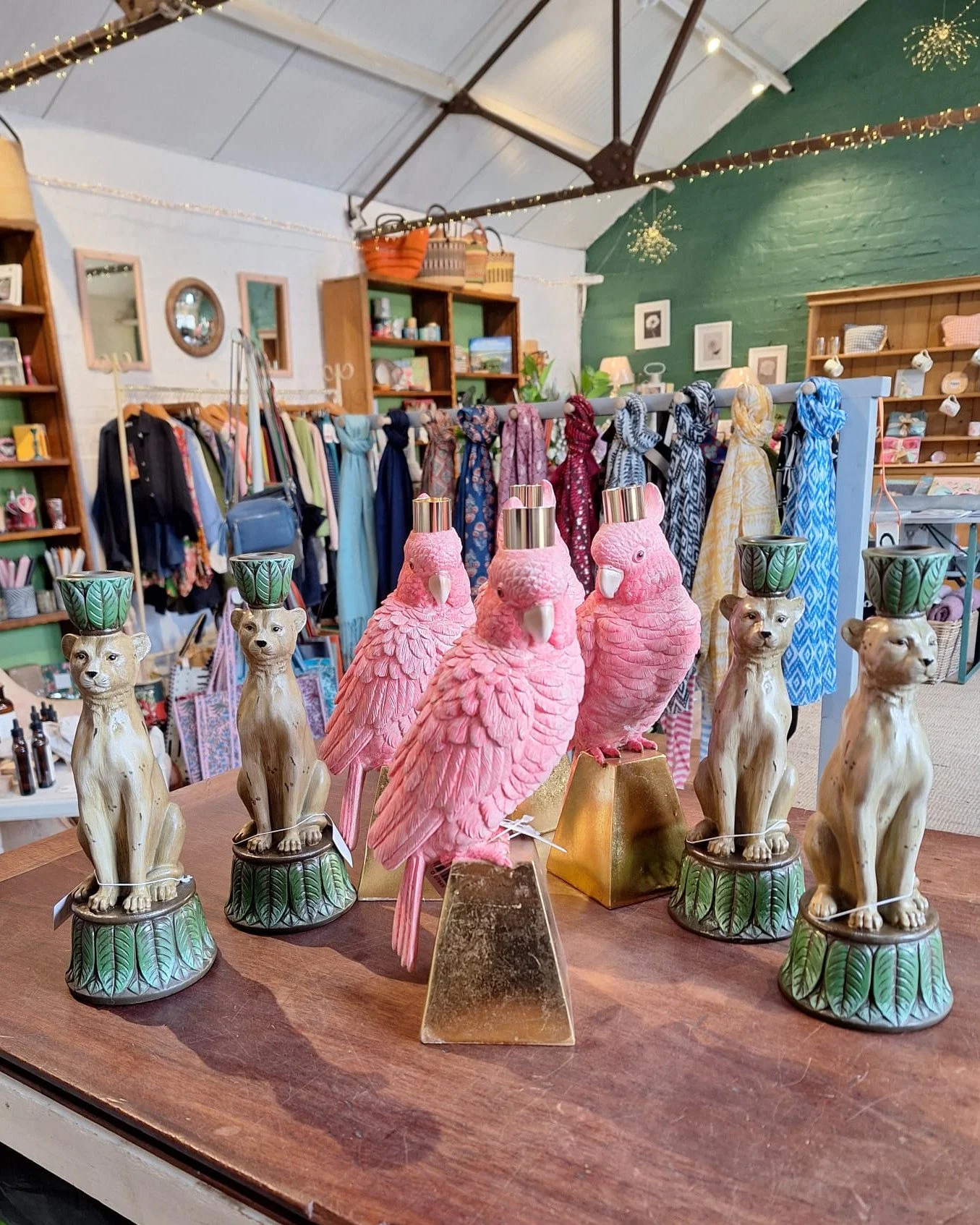 Busy day unpacking a BIG delivery (see stories - well done Liz!). Amongst lots of bits for the garden we also got some new arrivals from the jungle! 🦜🐆🌴

#theinneryard #independentgiftshop #shoplocaldevizes #devizes #wiltshire