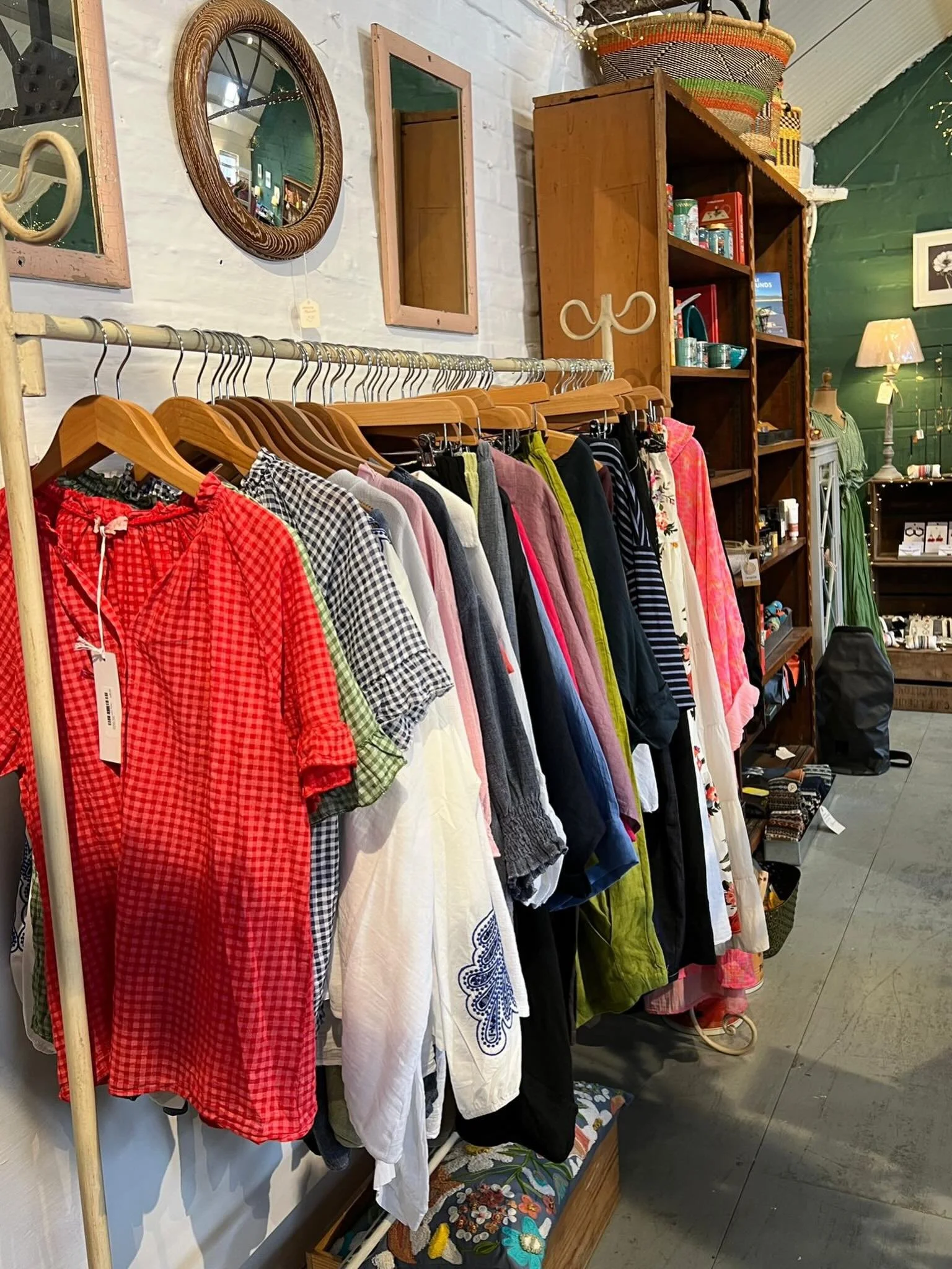 Summer has arrived in the shop! 😎

#theinneryard #independentgiftshop #shoplocaldevizes #devizes #indiedevizes