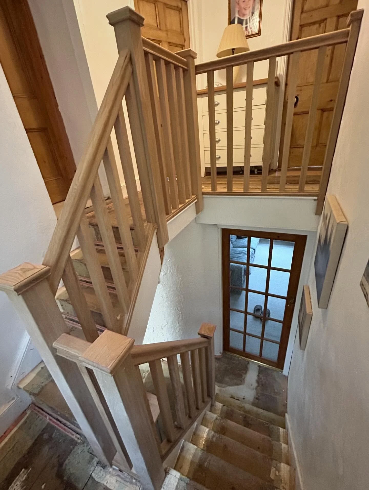 🔨 Oak Balustrade Replacement &ndash; Full Staircase Transformation

Another recent project completed &ndash; this time a full oak balustrade upgrade.

We removed the old staircase spindles and handrails and replaced them with a clean, modern oak bal