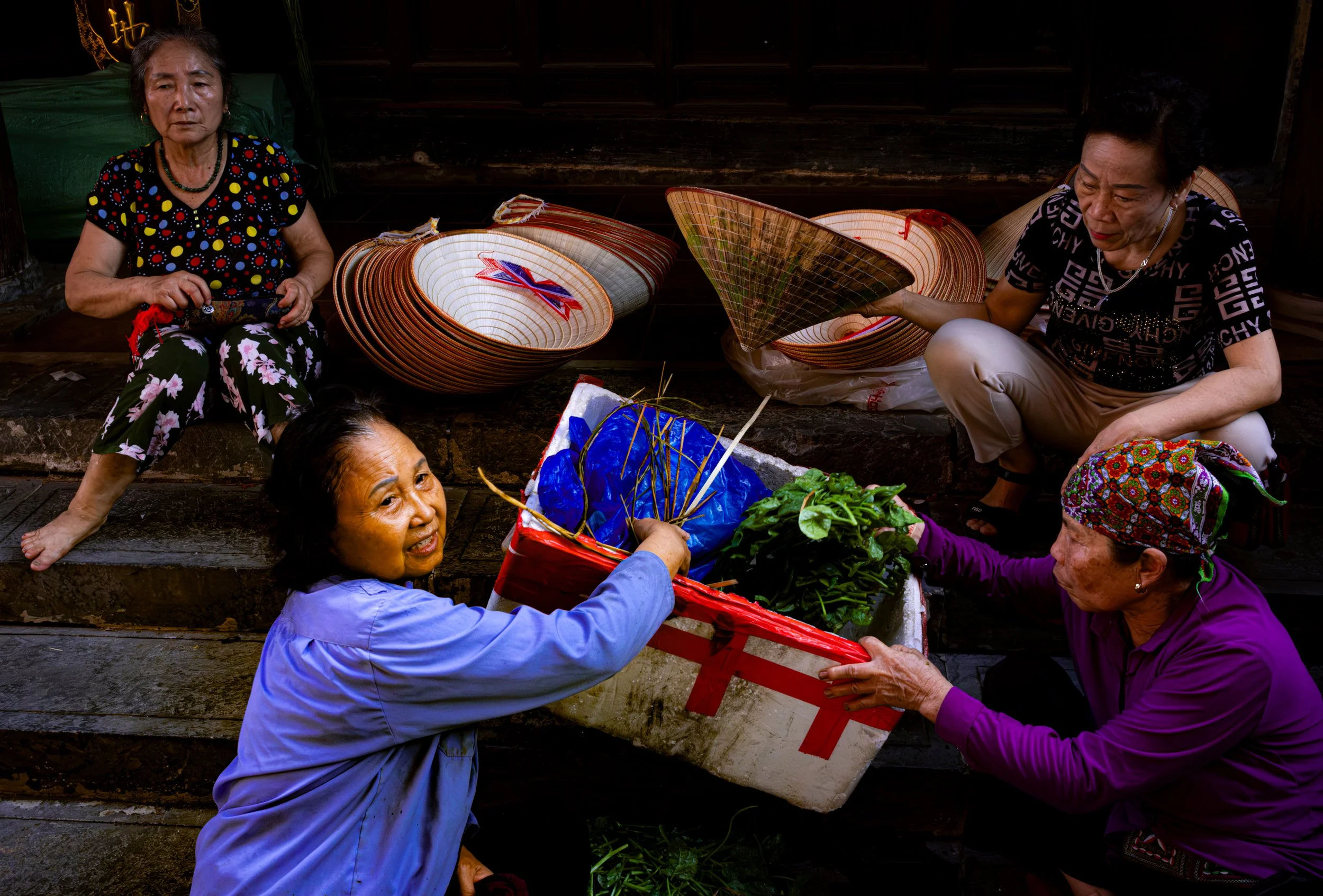 Chuong hat market, Hanoi