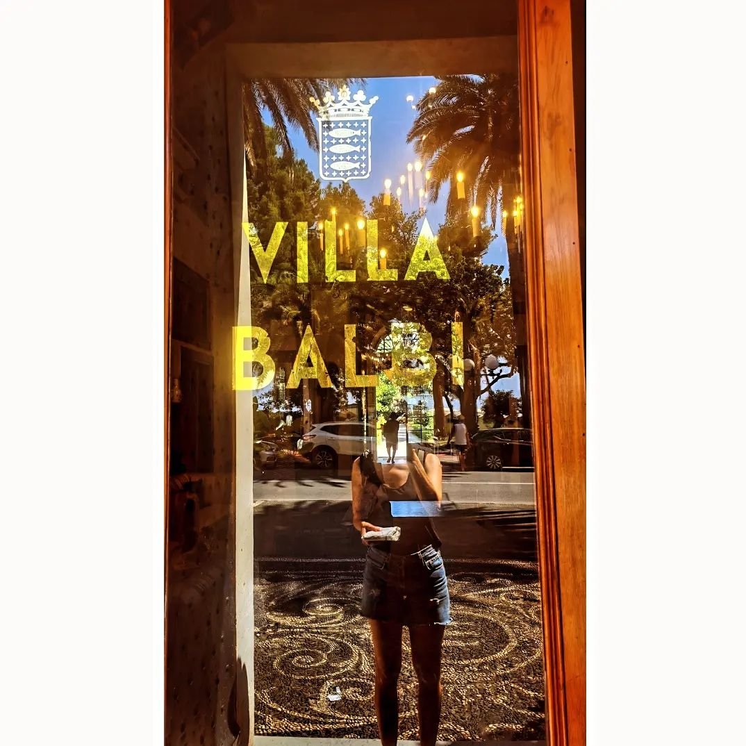 🍦🏖☀️
.
.
.
.
#sestrilevante #italia #villabalbi