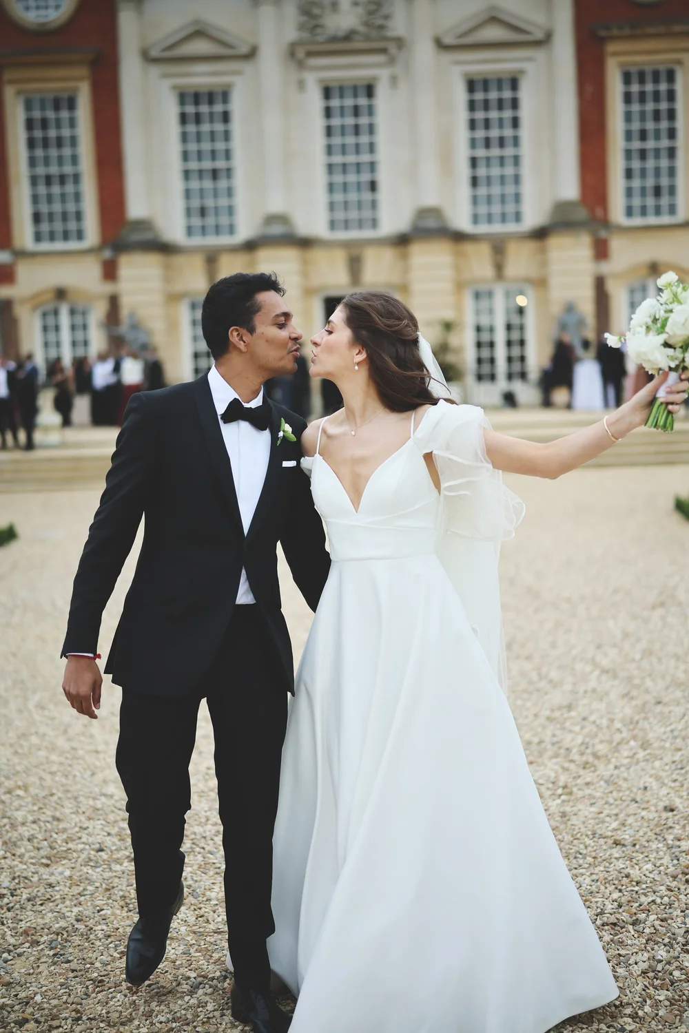 Hampton Court Palace wedding photography by Brett Harkness