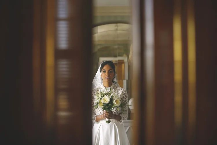Hampton Court Palace wedding photography by Brett Harkness