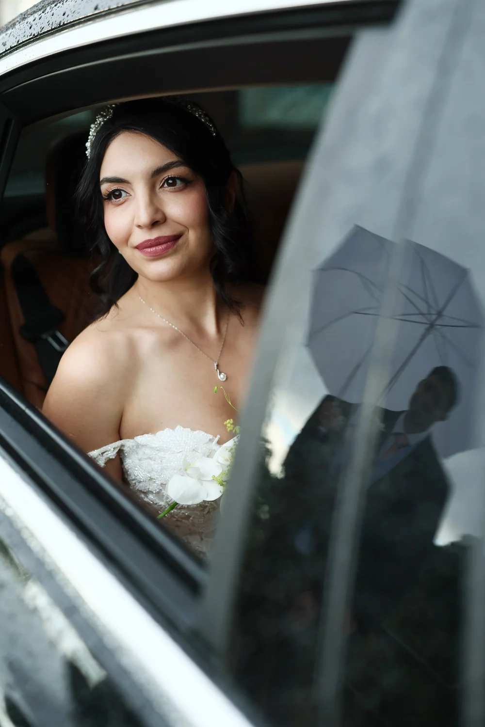 Hampton Court Palace wedding photography by Brett Harkness