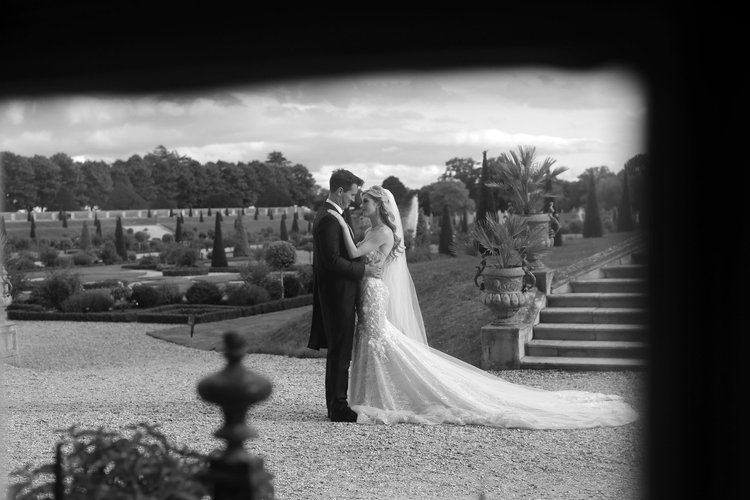 Hampton Court Palace wedding photography by Brett Harkness