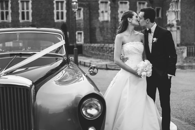 Hampton Court Palace wedding photography by Brett Harkness