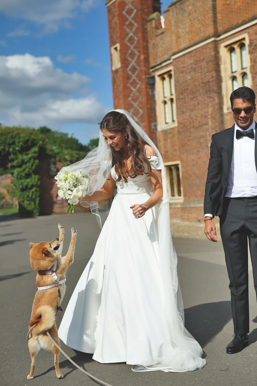 Hampton Court Palace wedding photography by Brett Harkness
