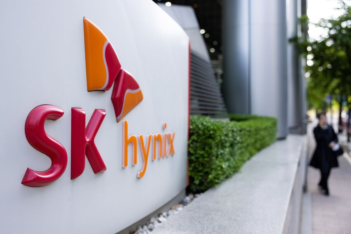 SK hynix Considers Korean Government Bonds as HBM Price Growth Begins to Moderate