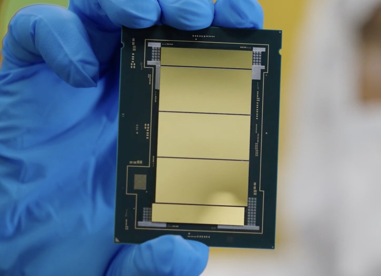 Intel Diamond Rapids Xeon 7 Sample Appears With 32 Cores and 240 MB L3 Cache