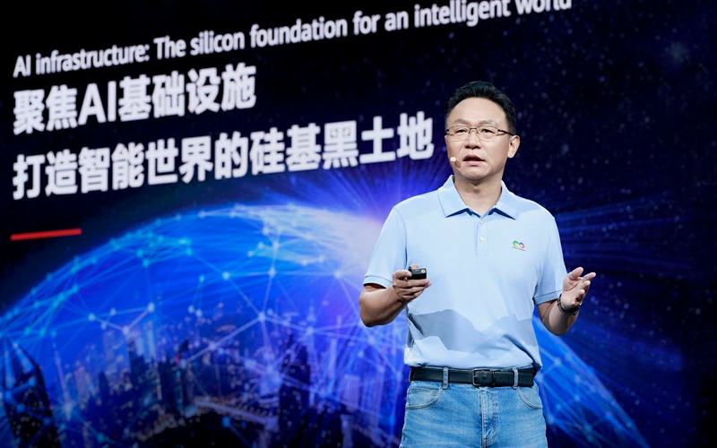 Huawei Accelerates Ascend AI Roadmap With 960 Chips and 4,096 NPU Atlas SuperPoD
