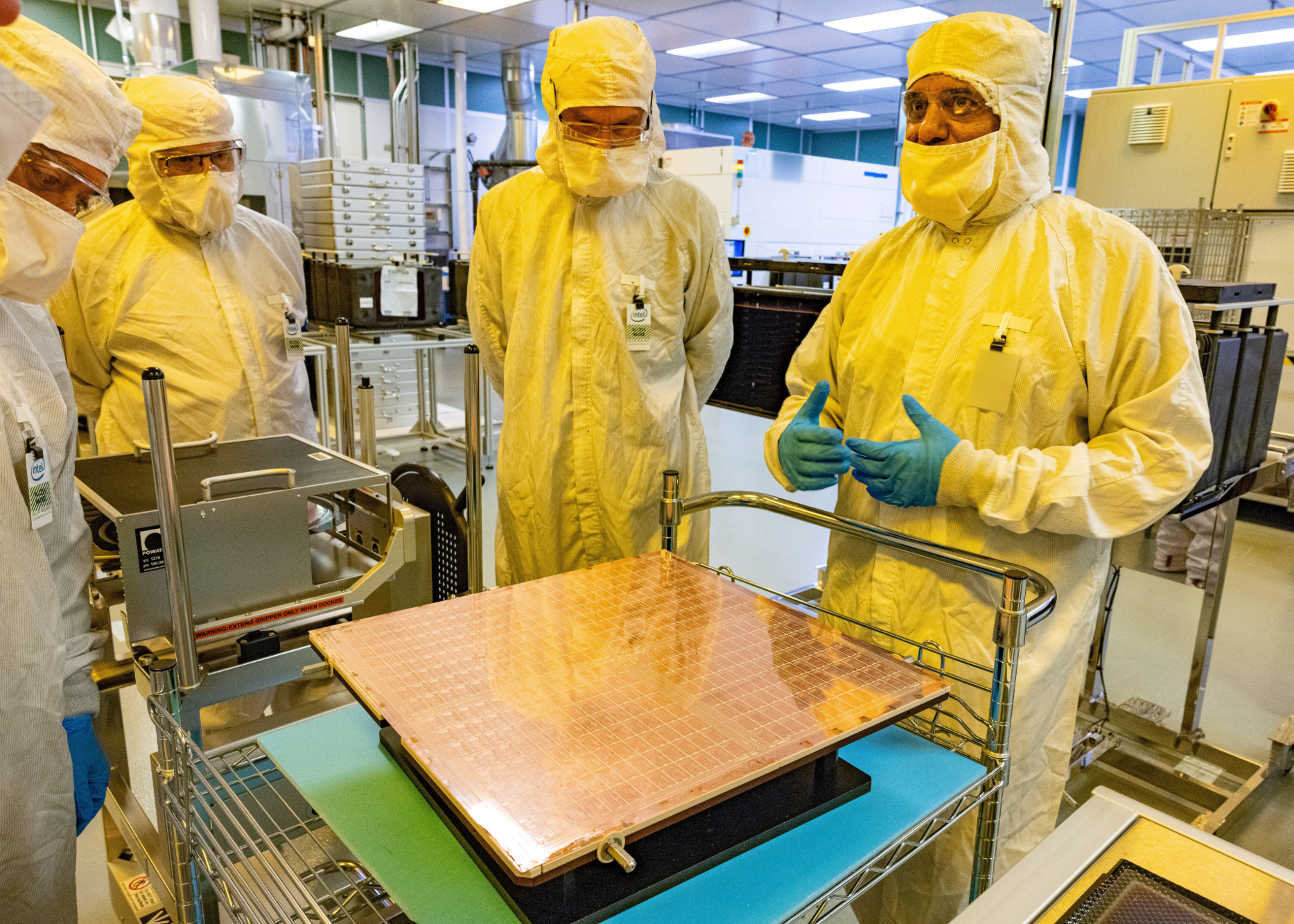 TSMC and Intel Accelerate Glass Packaging Race as Market Targets $8.1 Billion