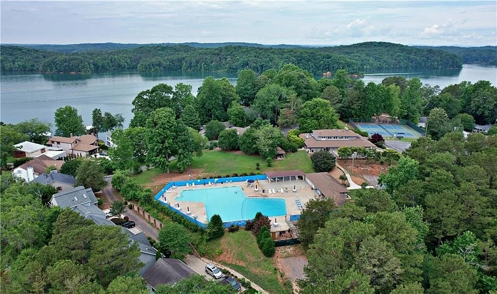 poolaerial.jpg