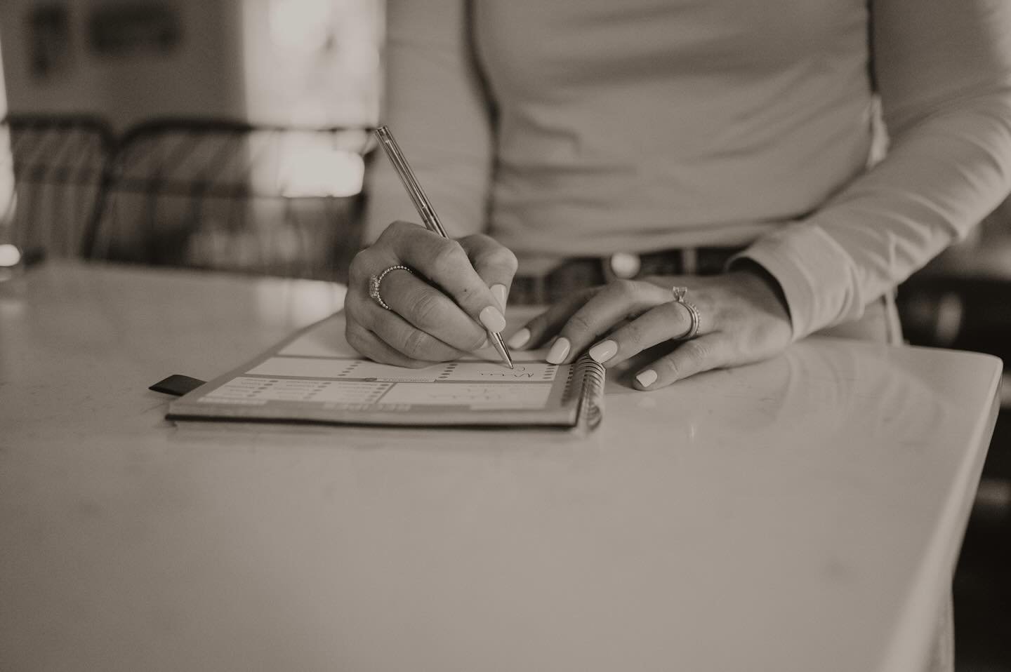 Journaling isn&rsquo;t just about putting pen to paper &ndash; it&rsquo;s a powerful tool for healing and clarity, especially during the busy holiday season🌿

Taking a few minutes each day to reflect on your emotions, challenges, and wins can help y