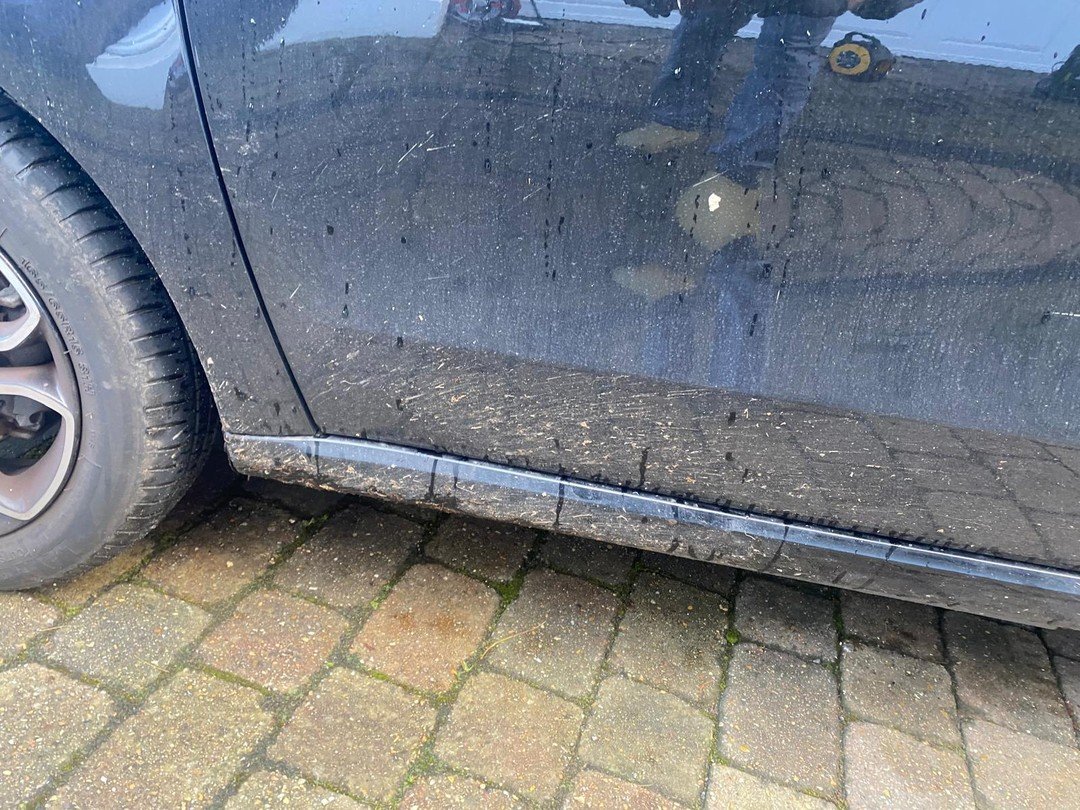 🚙💎 Professional Valeting &amp; Detailing, Anywhere You Need 💎
Want your car to look flawless without stepping out of your home or workplace? 🏠🚗 At Revive Car Valeting, we deliver exceptional care right to your door.
✅ Bring back that showroom sp