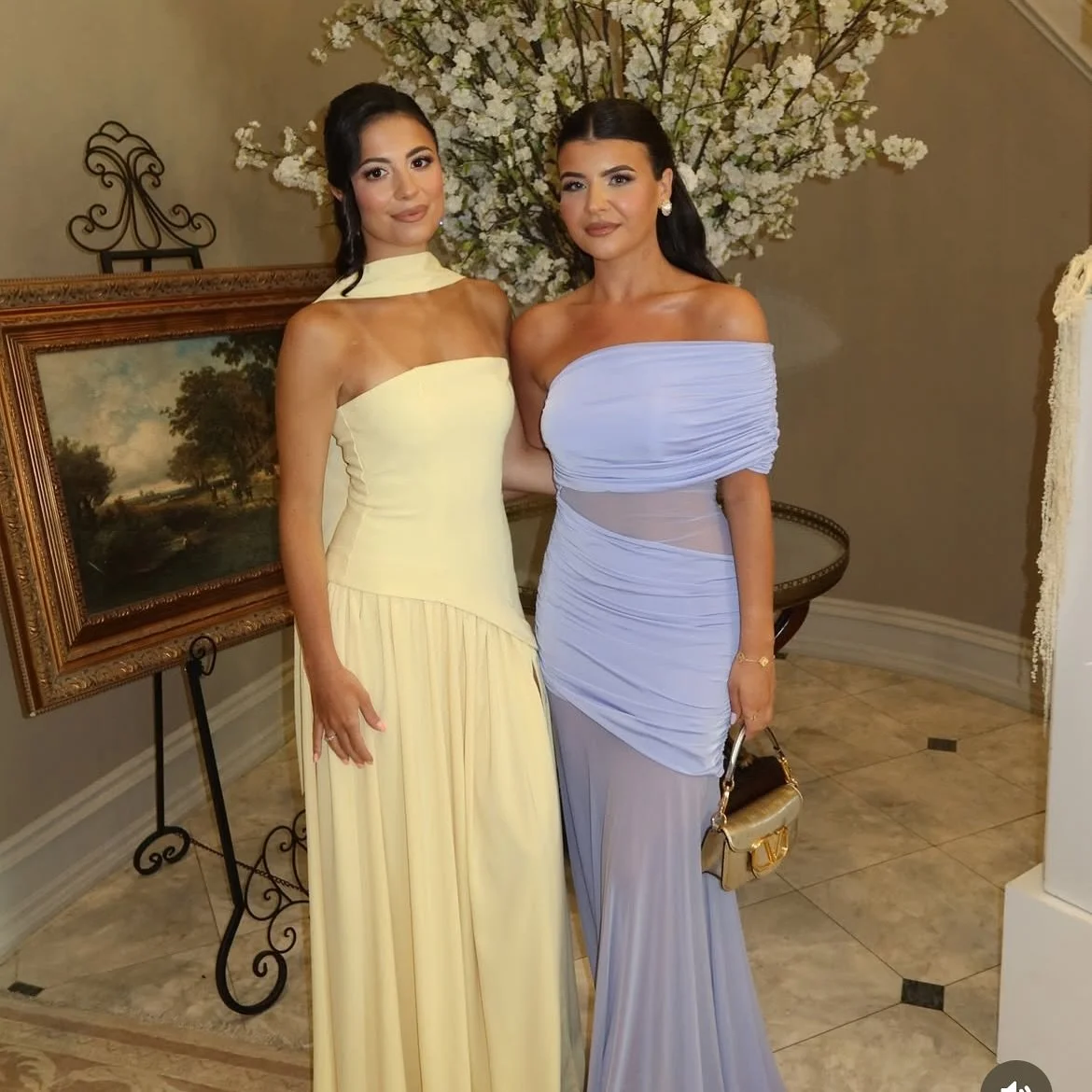 Client selfies ✨ 

Glam on these 2 beauties 💛💜

#makeupartist #makeup #mua #makeuptutorial #beauty #makeuplover #makeuplooks #makeupaddict #bridalmakeup #makeupwisuda #wedding #makeupideas #makeupwedding #makeuplook #fashion #weddingmakeup #photogr