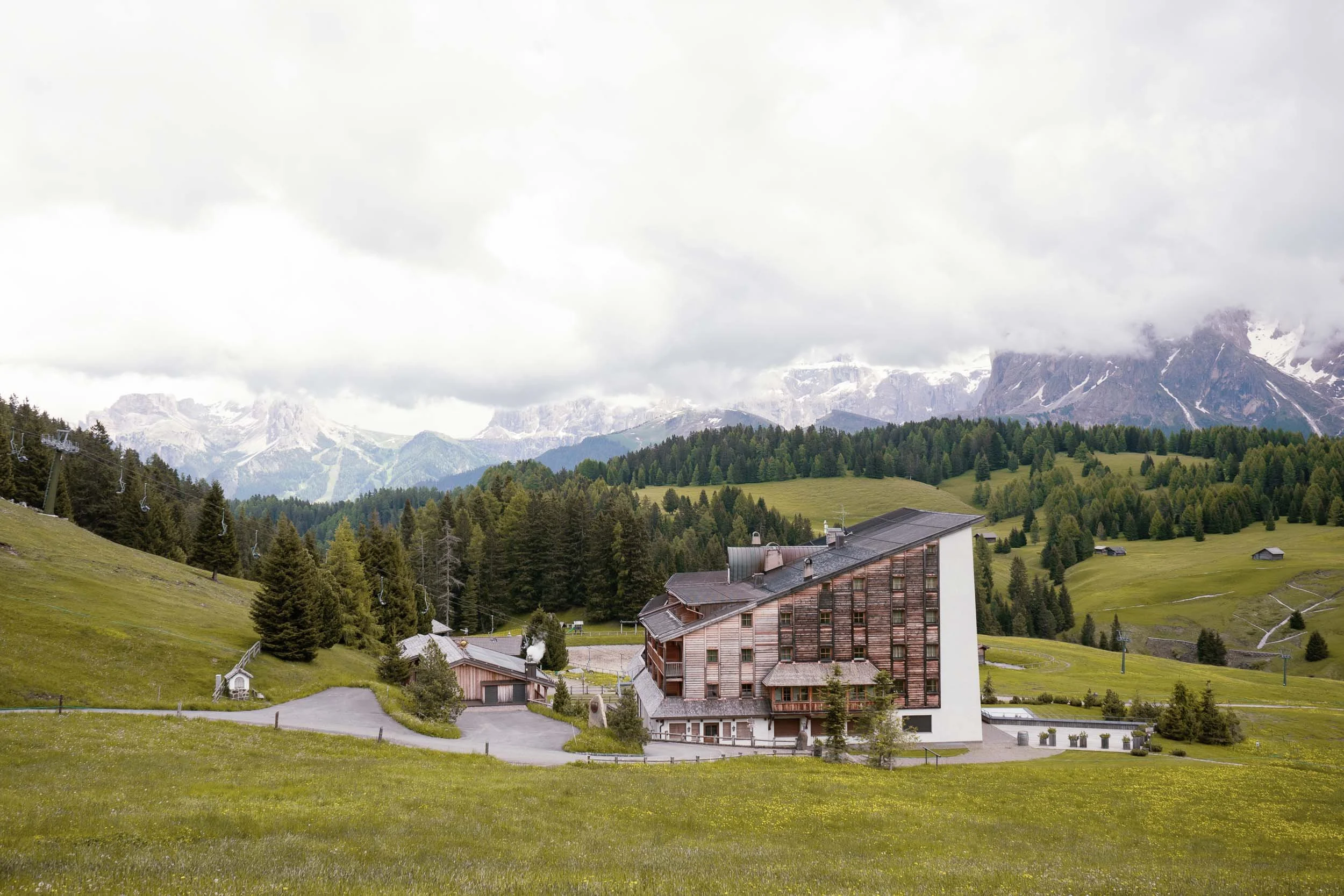 Alpe di Siusi: A 2026 Guide to Europe’s Largest High-Alpine Meadow