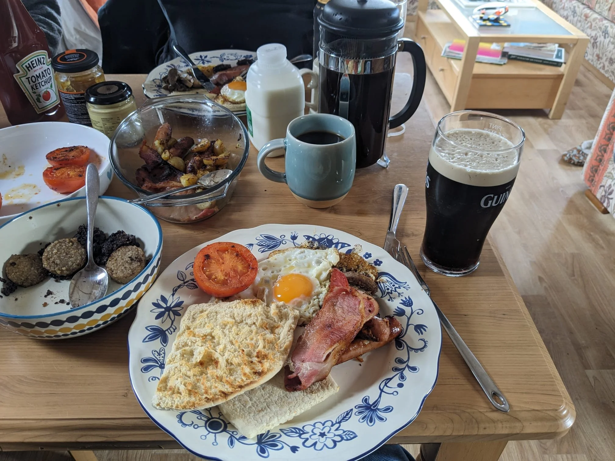 Big Irish Breakfast - Support Vulnerable Irish Communities — Fréa