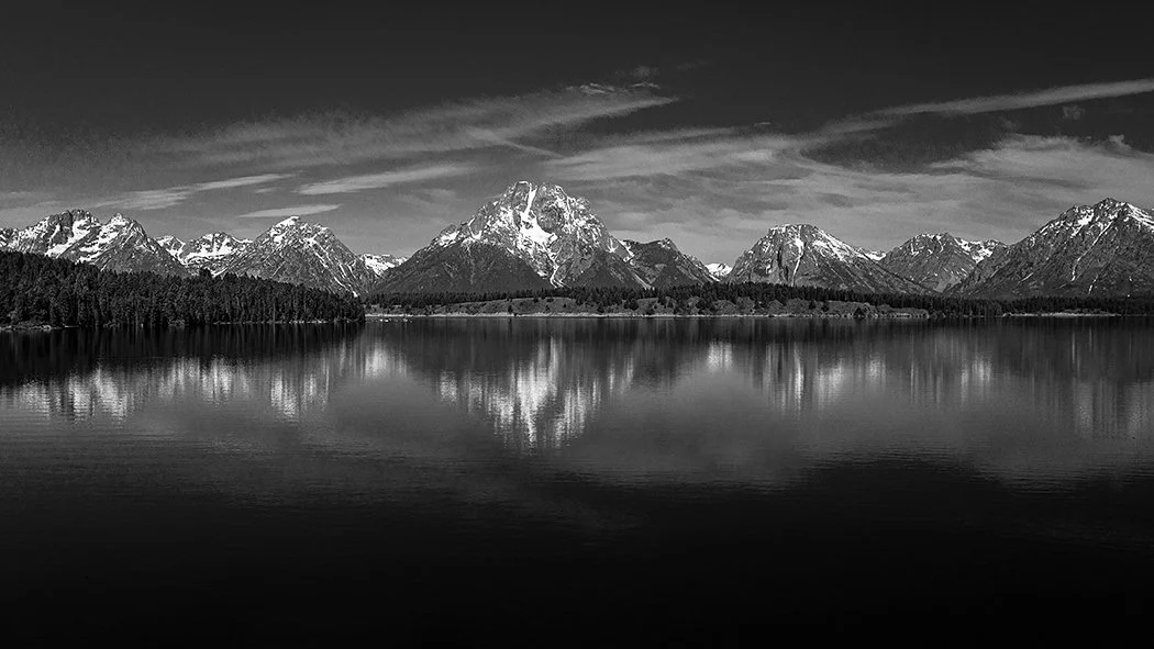 Tetons Black and White, Jackson lake, at sunrise