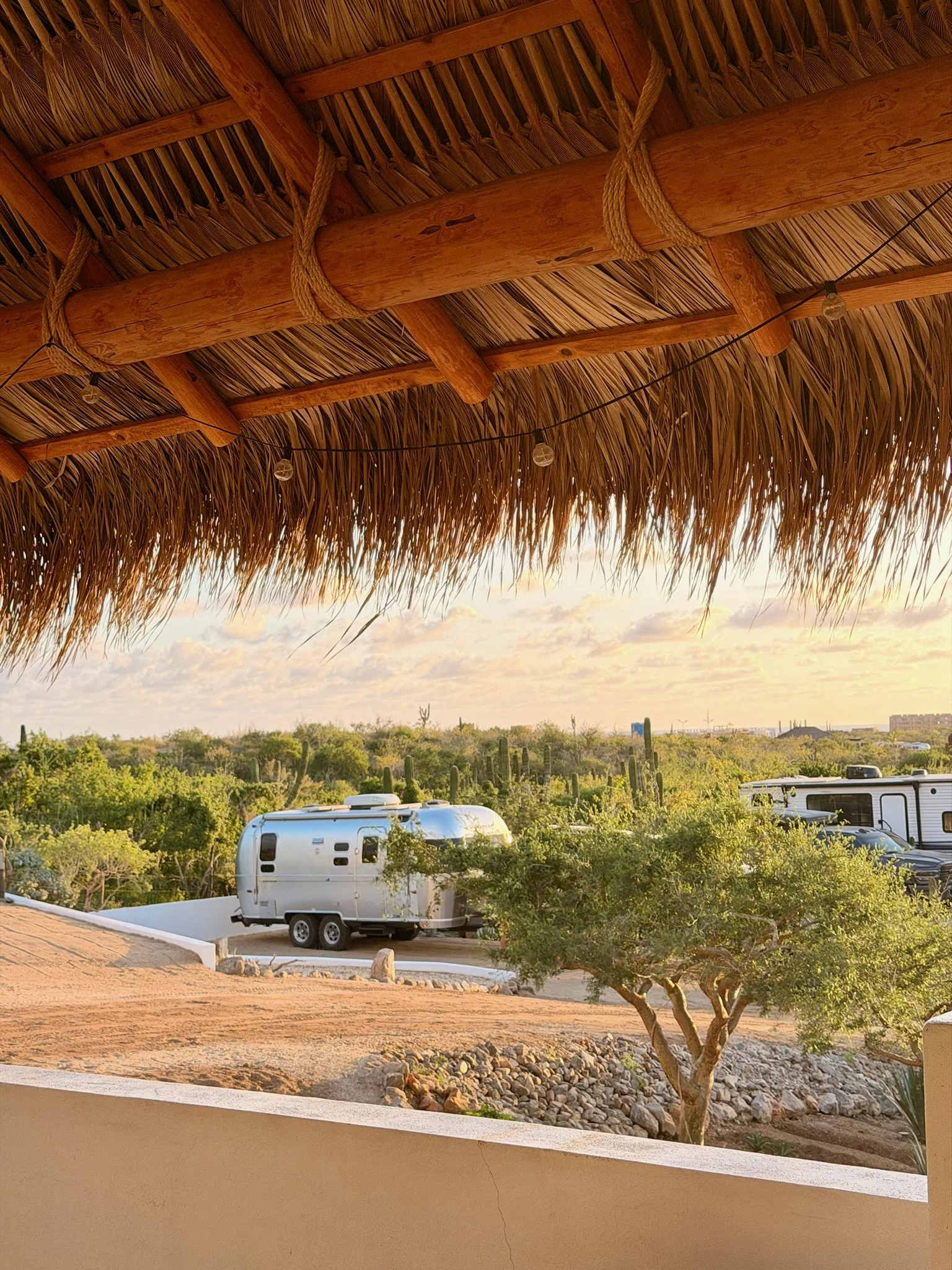 Camping Cerritos Baja California Sur Airstream.JPG