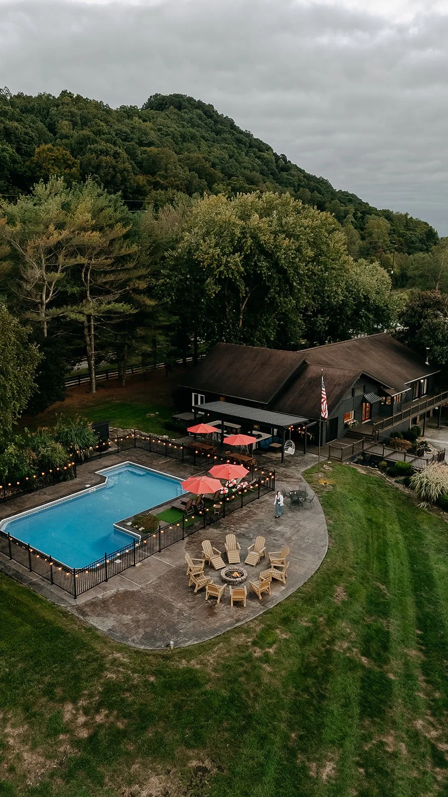 Kentucky Airbnb with pool photo