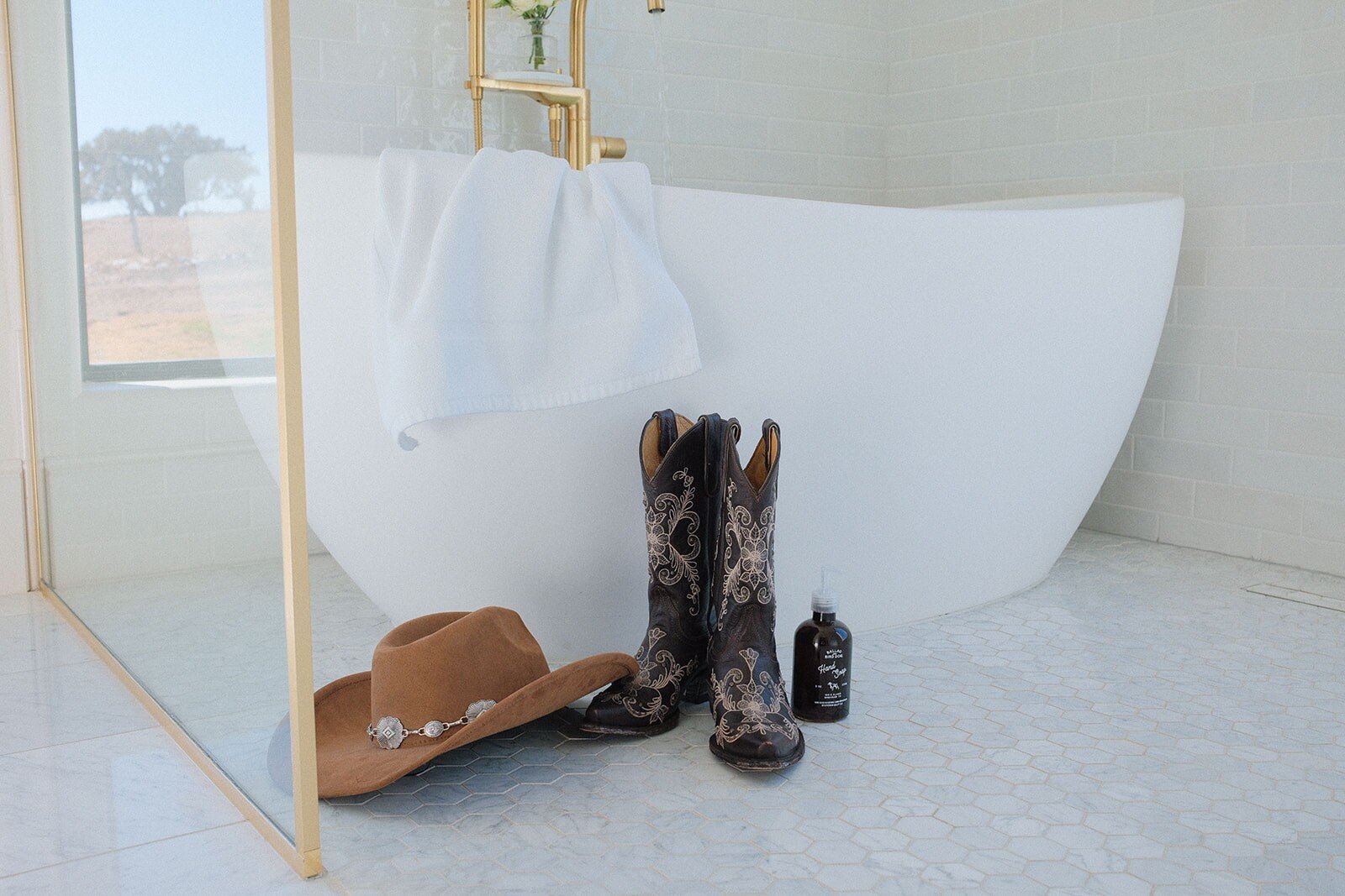 Element-Ranch-Airbnb-with-Keywords-20-3fb8905abf7a28d1dfdaeb5f51a0c18f.jpg