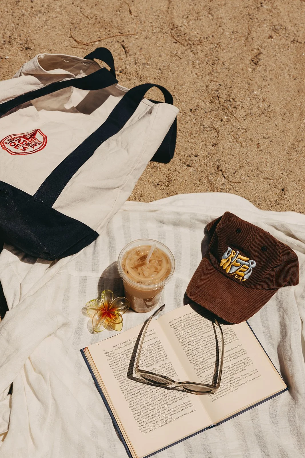 marketing examples Airbnb Cabin California