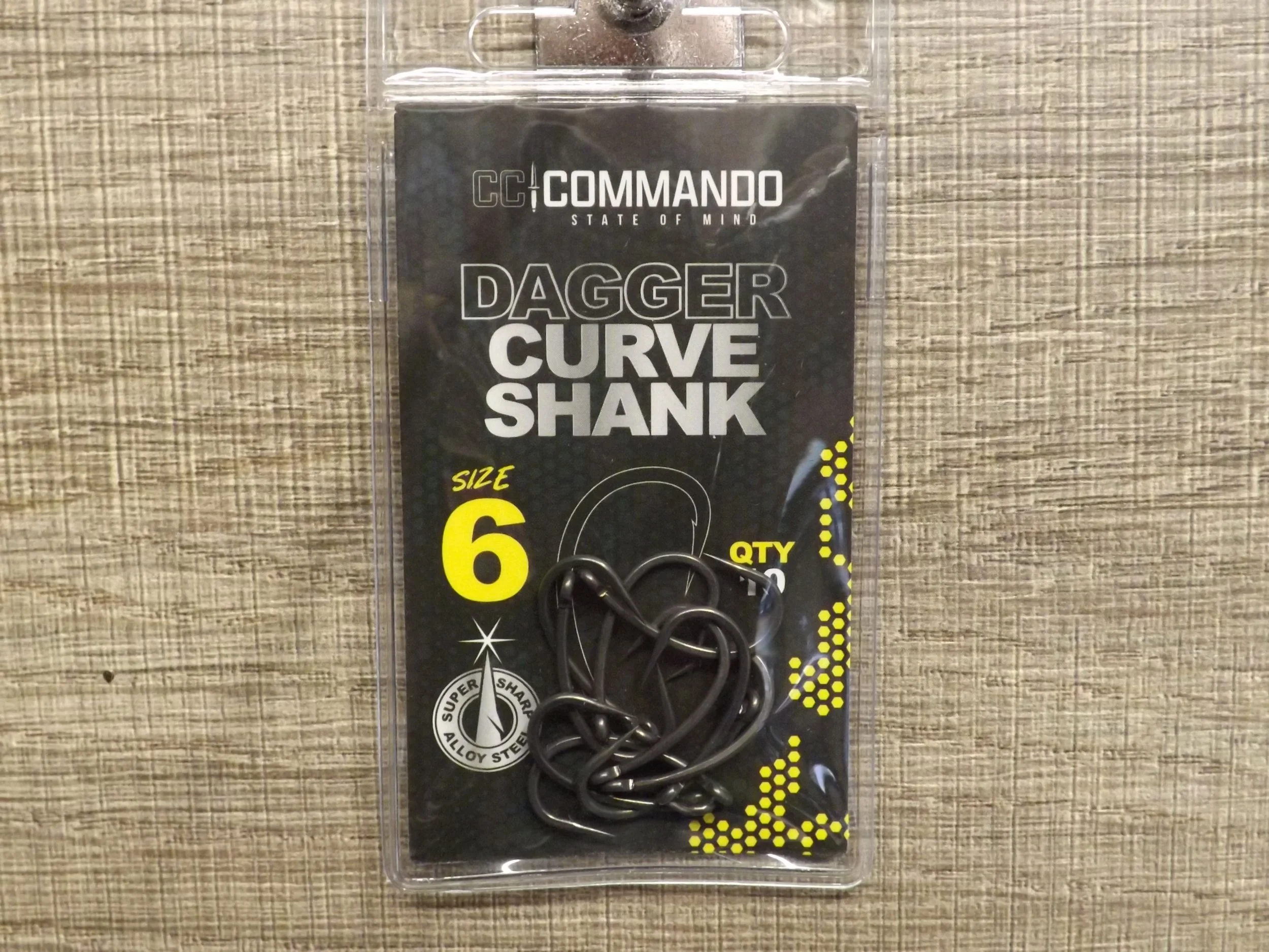 Dagger Curve Shank Barbed Size 6