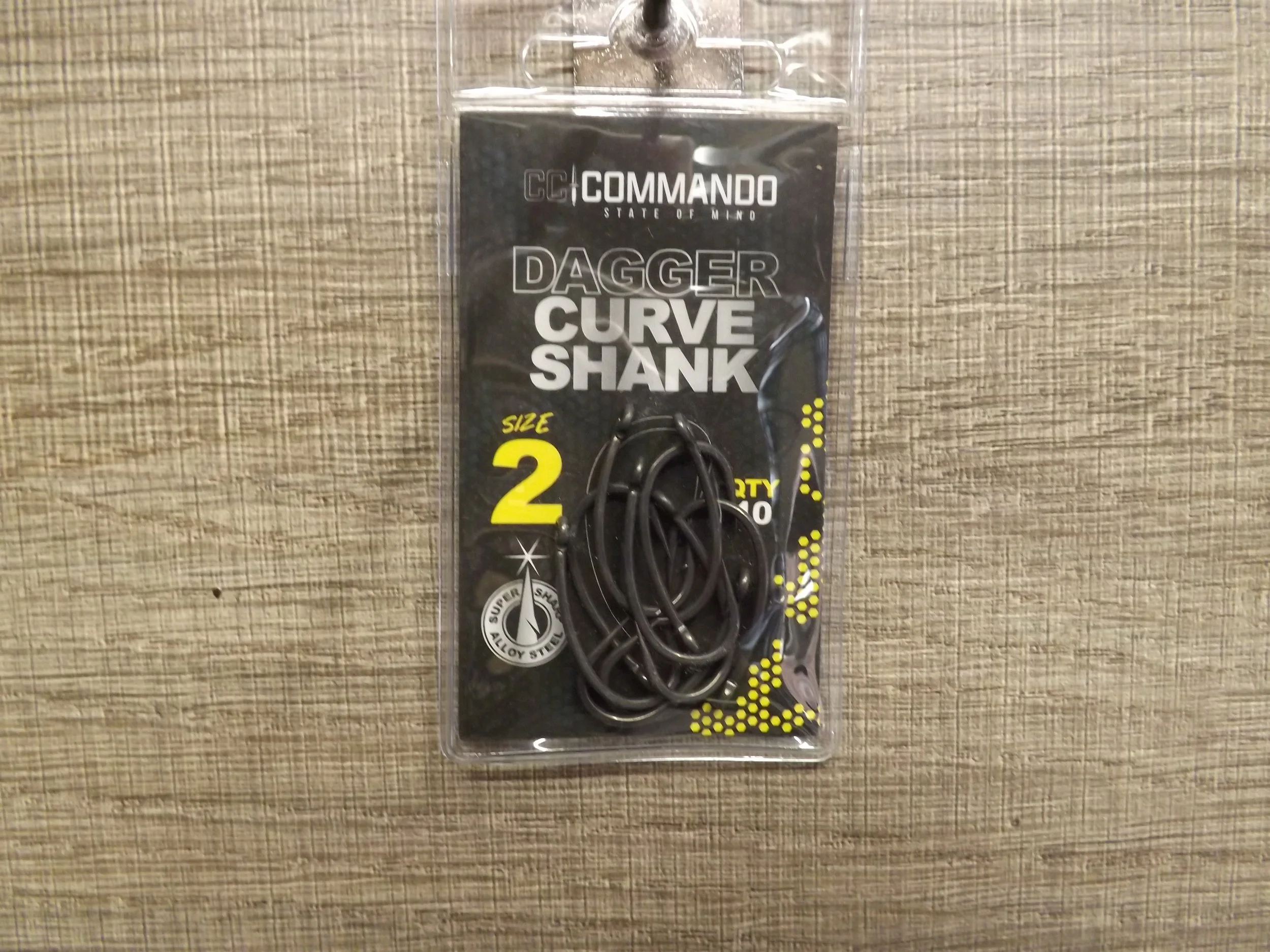 Dagger Curve Shank Barbed Size 2