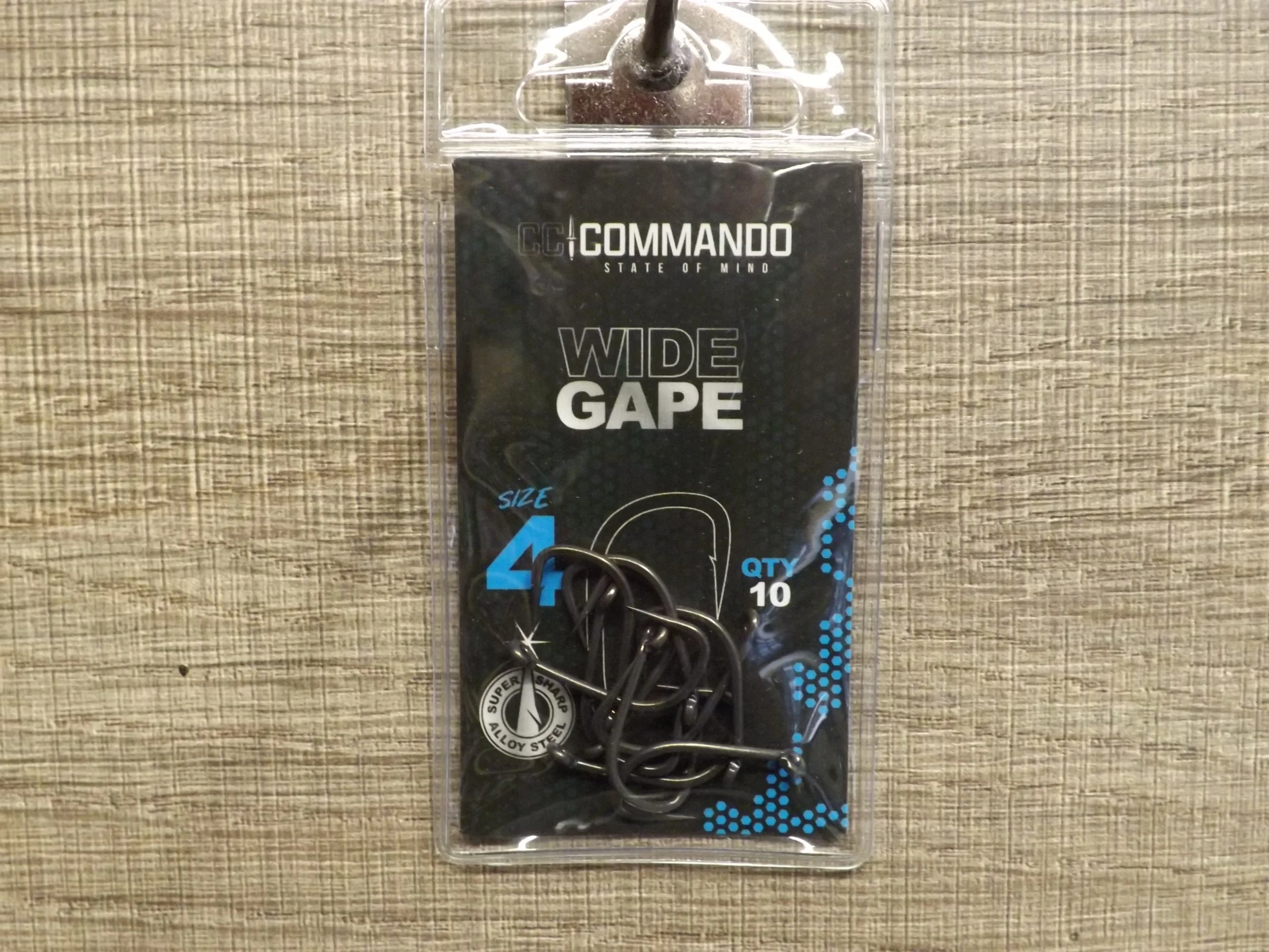 Dagger Wide Gape Barbed Size 4