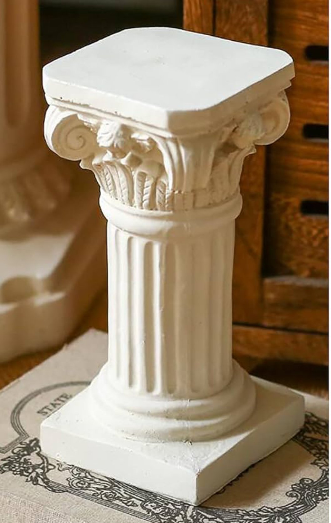 2 foot pedestal $25.00 per rental