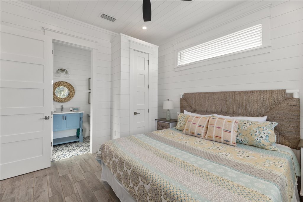 27-Bedroom 2-2.jpg