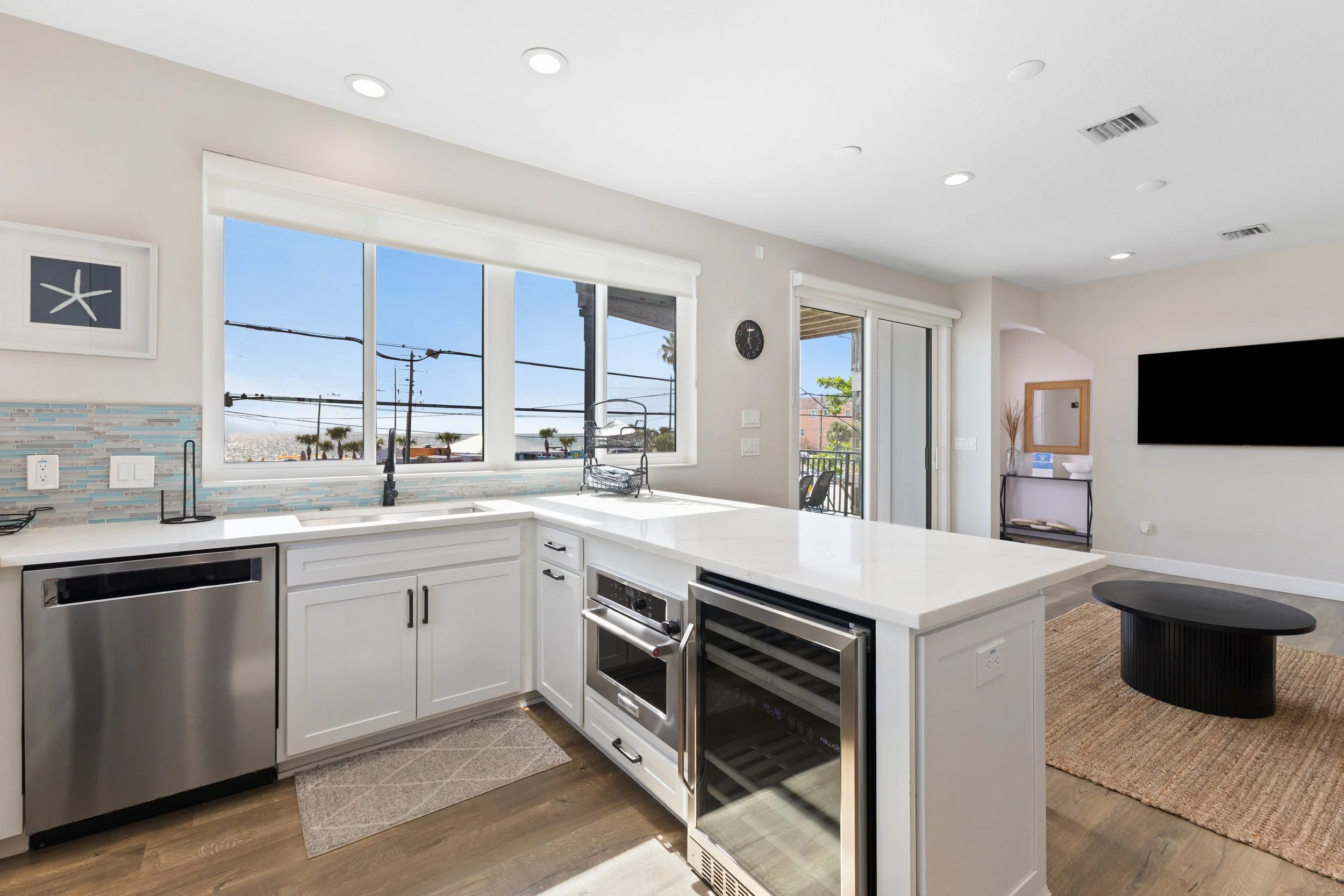 06-Kitchen 3.jpg