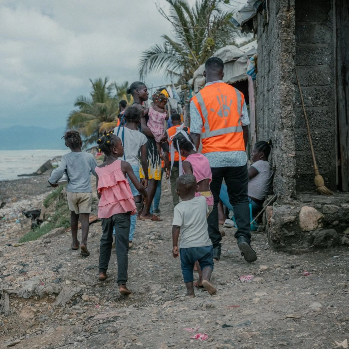 This week we went to Versaille to spend time with the kids and share a meal together.
Some of the most meaningful moments came through the simple things, like giving hugs, sharing smiles, laughing together, and simply being together. These moments ma
