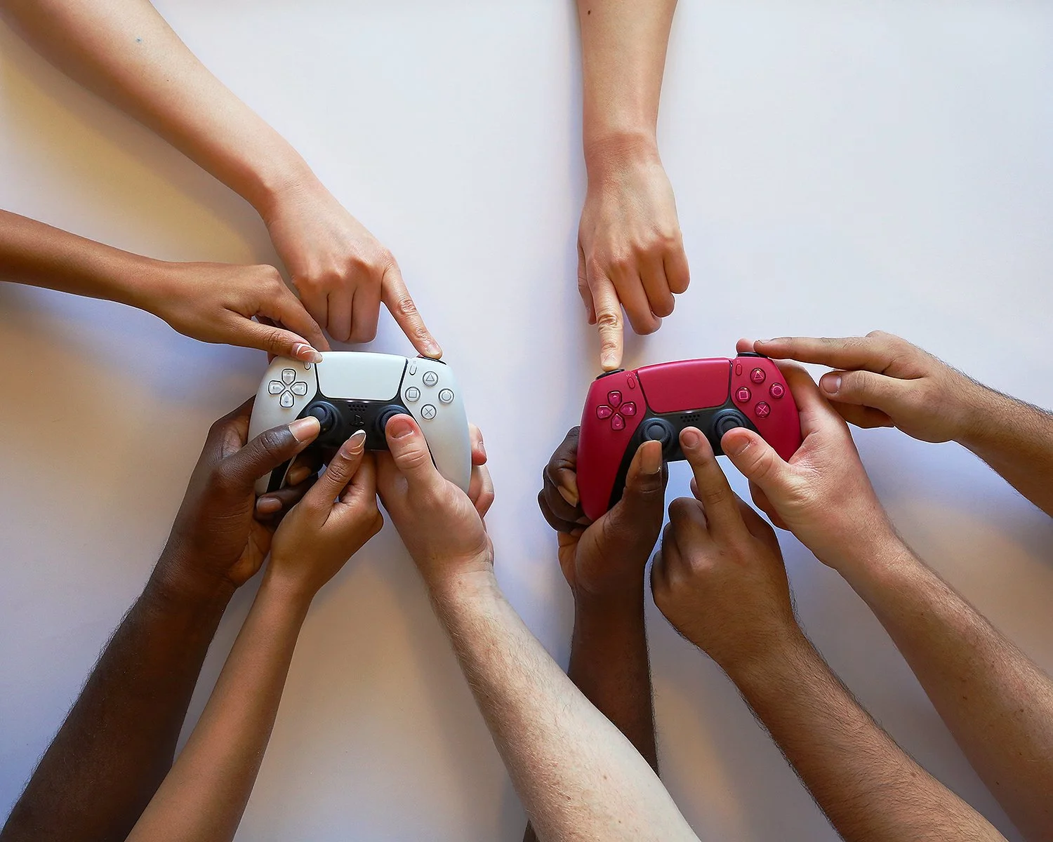 11717286_PlayStation_July_FriendshipDay_5x4_Final.jpg