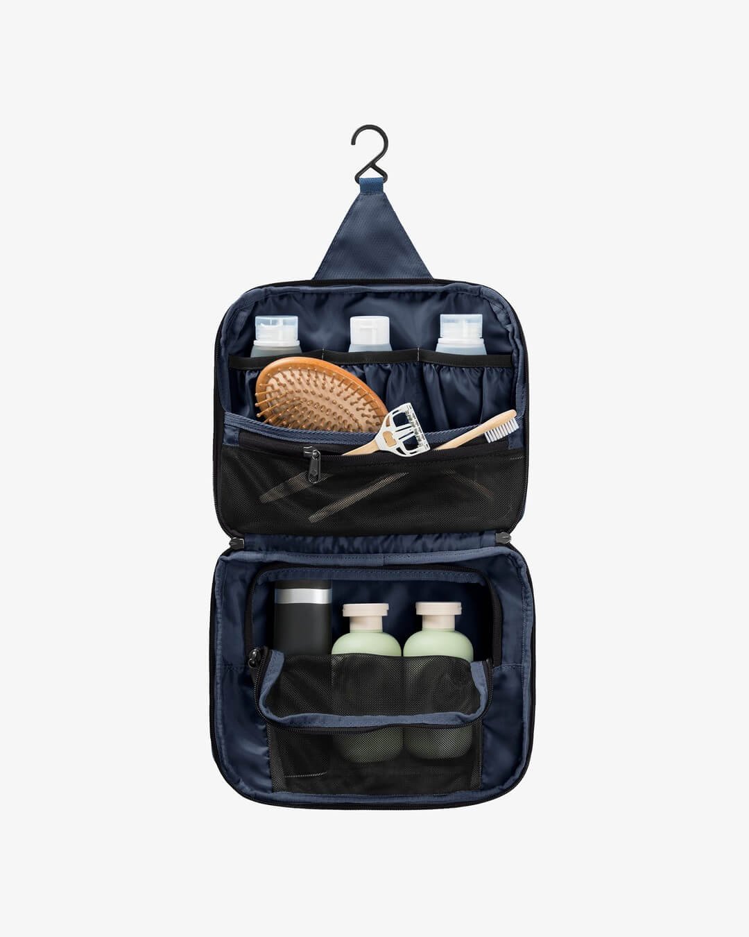 M-eagle-creek-hanging-toiletry-navy-d.jpg