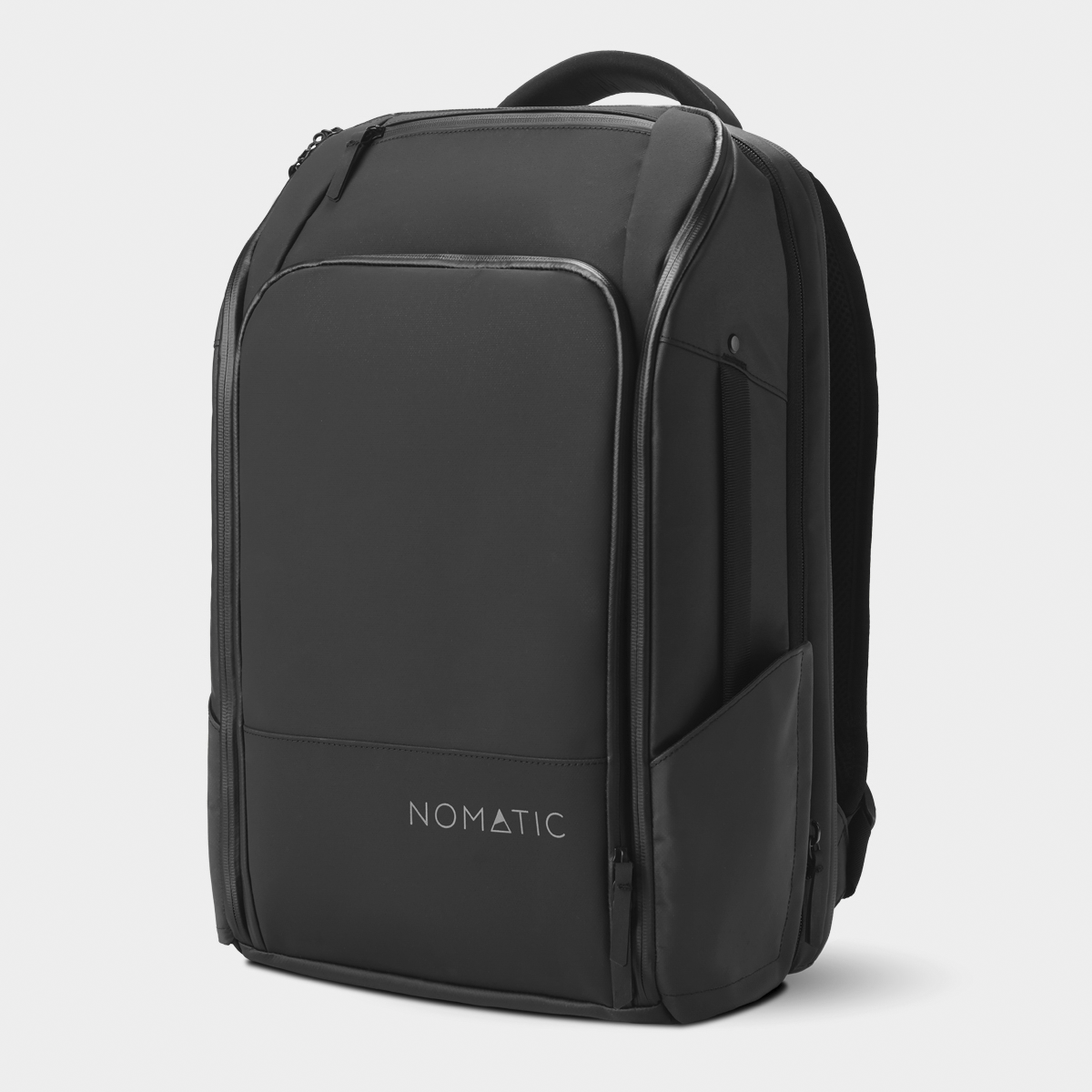 TRPK30-BLK-02_TravelPack20L_Nomatic_AngleFront.png