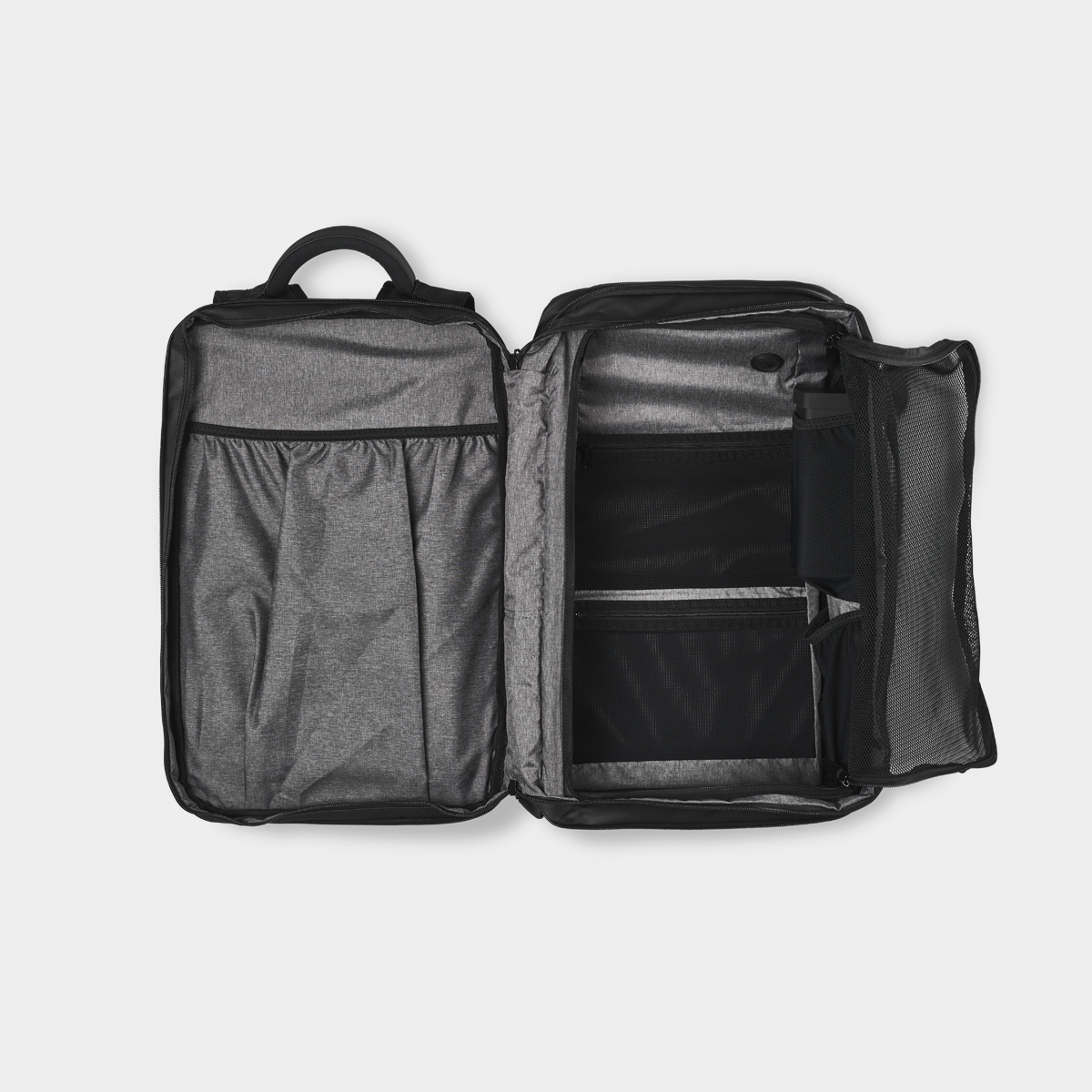 TRPK30-BLK-02_TravelPack20L_NOMATIC_ecomm_37.png