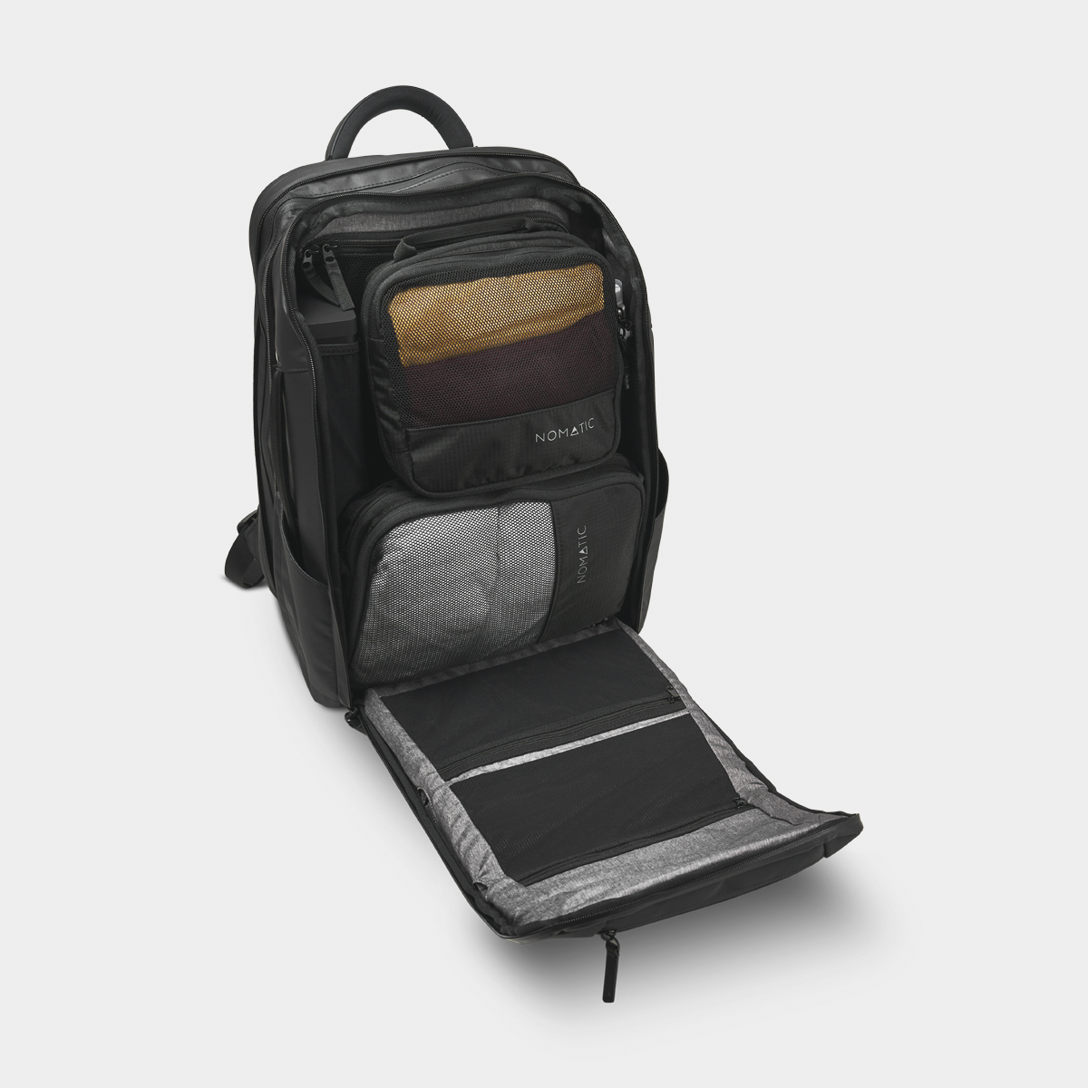 TRPK30-BLK-02_TravelPack20L_NOMATIC_ecomm_43.png