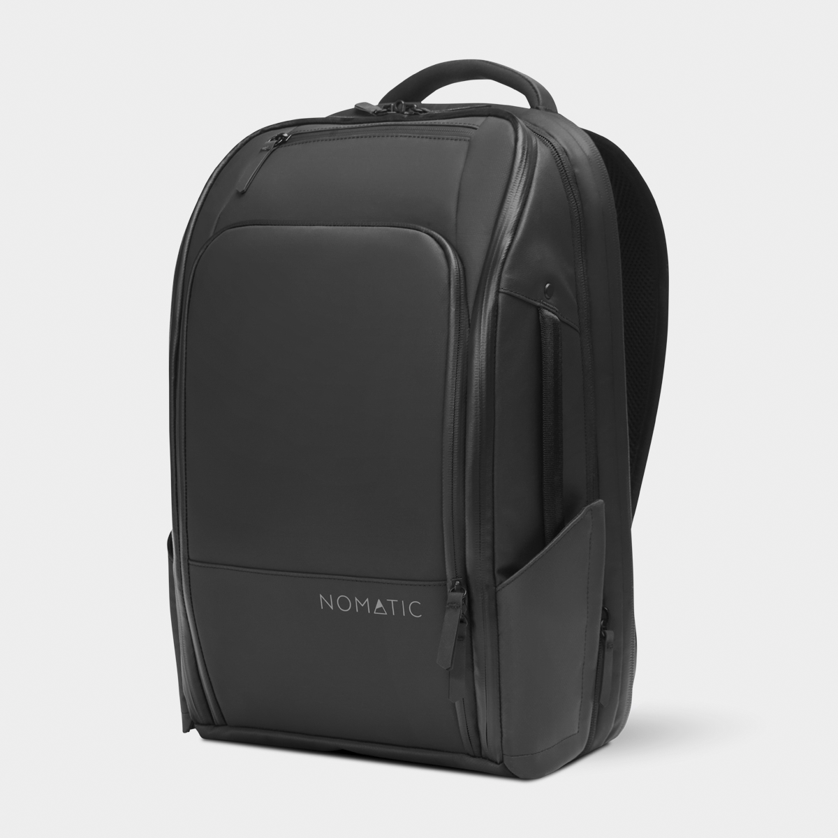 TRPK14-BLK-01_TravelPack14L_NOMATIC_ECOMM_03.png
