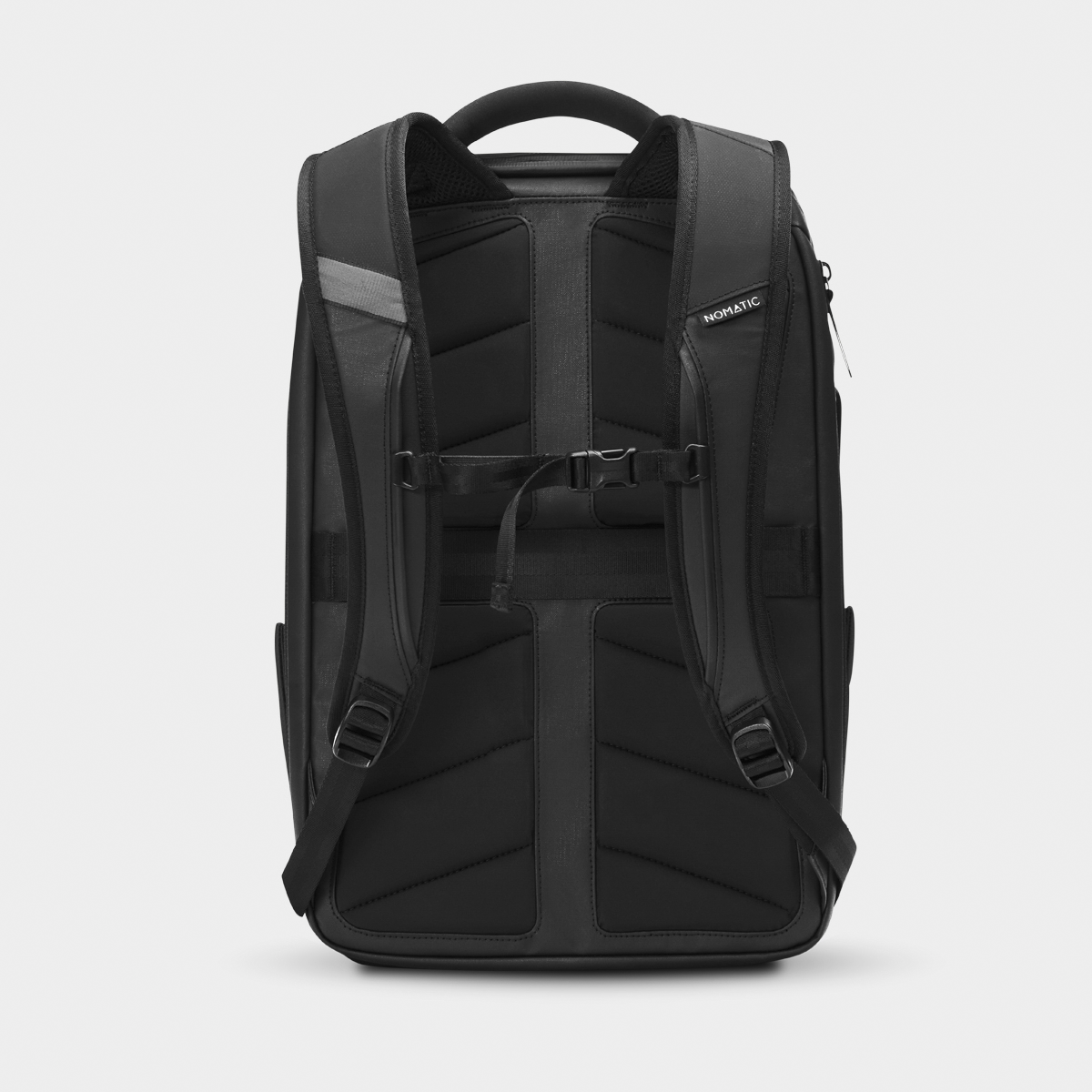 TRPK14-BLK-01_TravelPack14L_NOMATIC_ECOMM_04.png