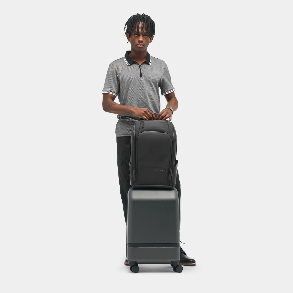 TRPK14-BLK-01_TravelPack14L_Black_NOMATIC_OM_05.png