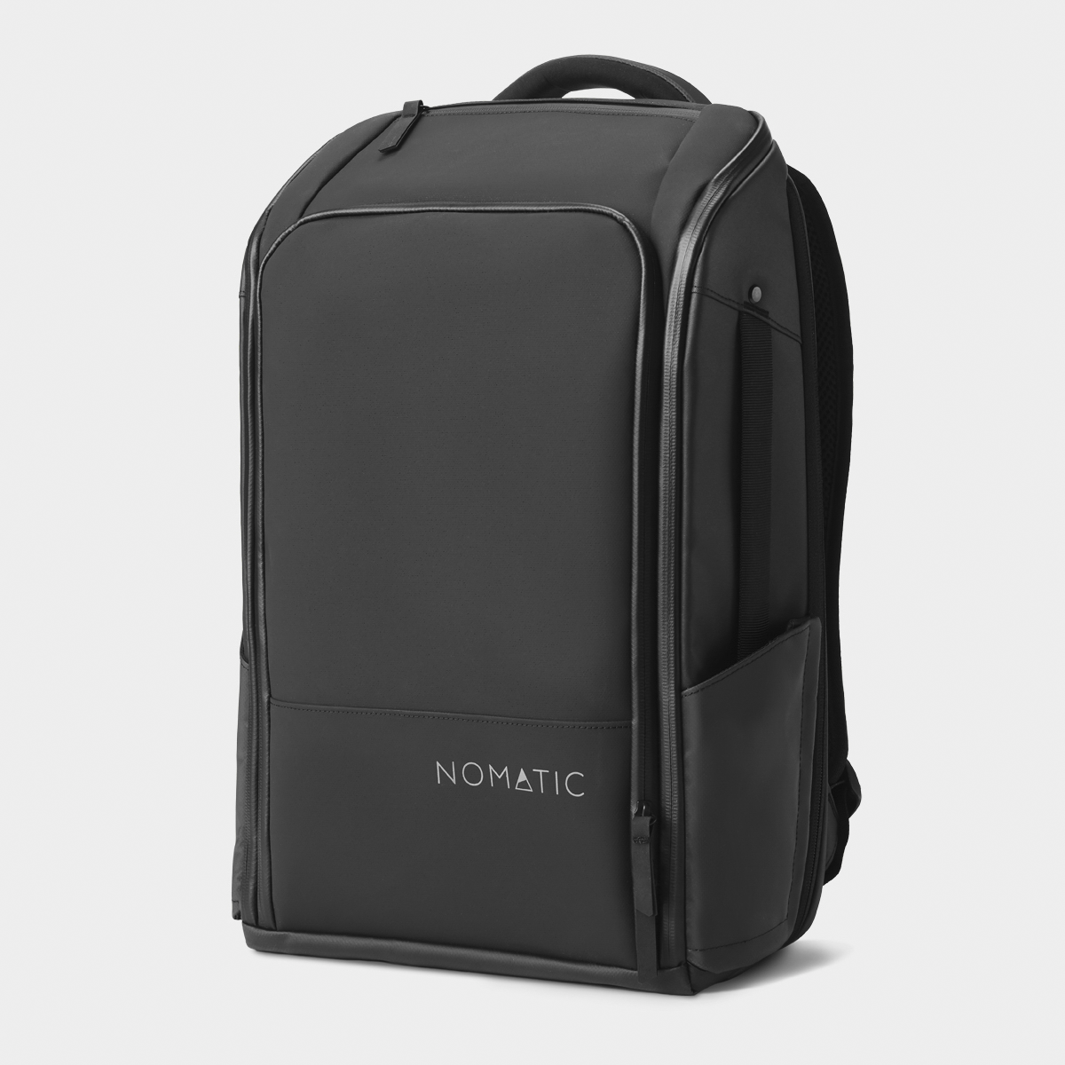 EDBK25-BLK-02_Backpack20L_Nomatic_AngleFront.png