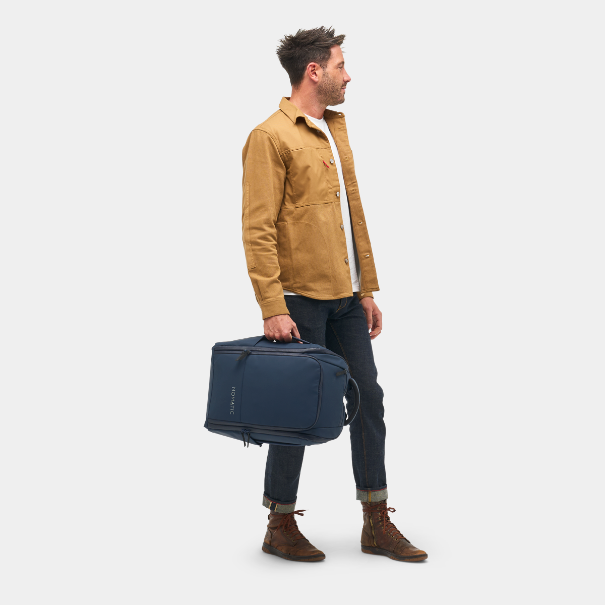 EDBK25-NVY-02_Backpack20L_Navy_NOMATIC_OM_01.png