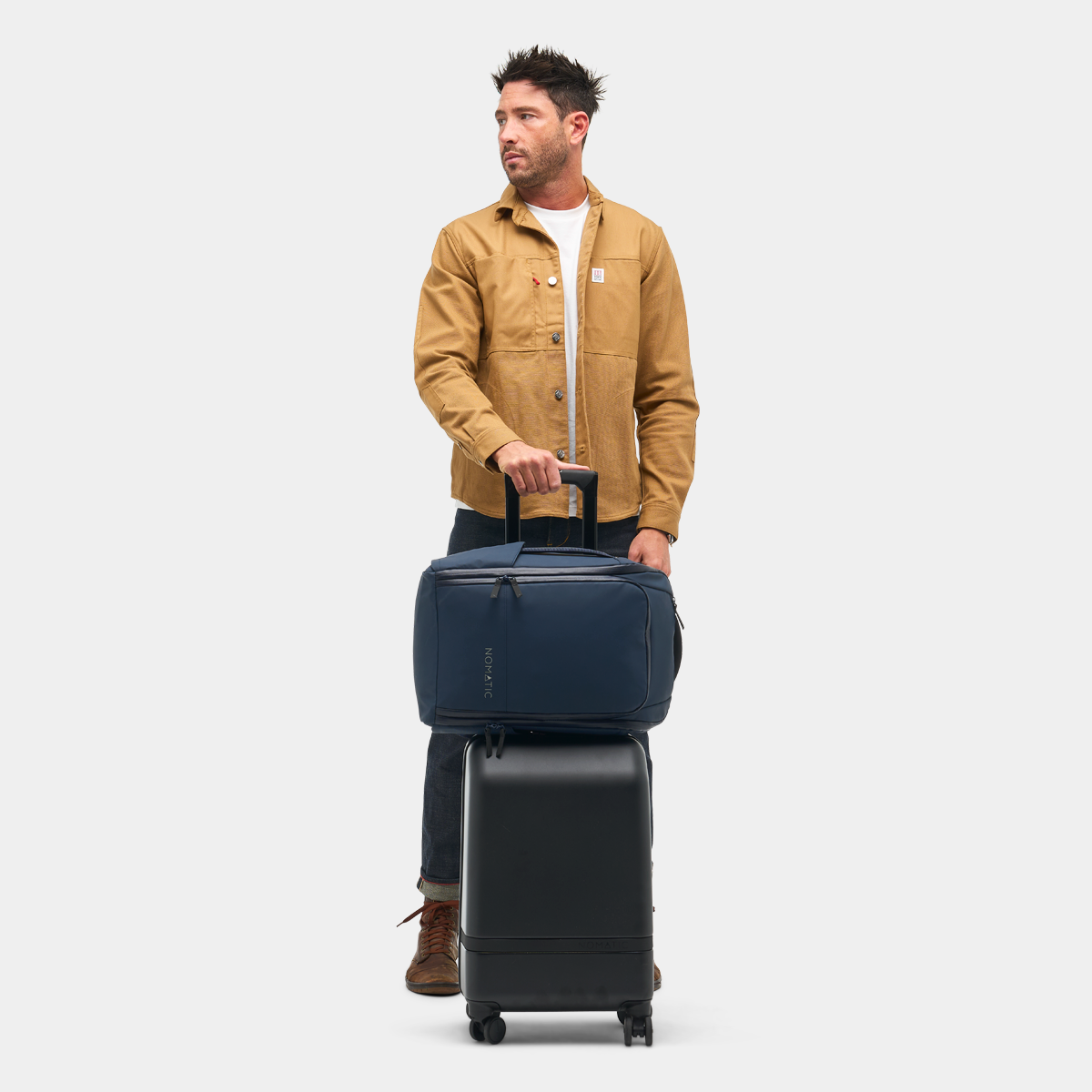 EDBK25-NVY-02_Backpack20L_Navy_NOMATIC_OM_07.png